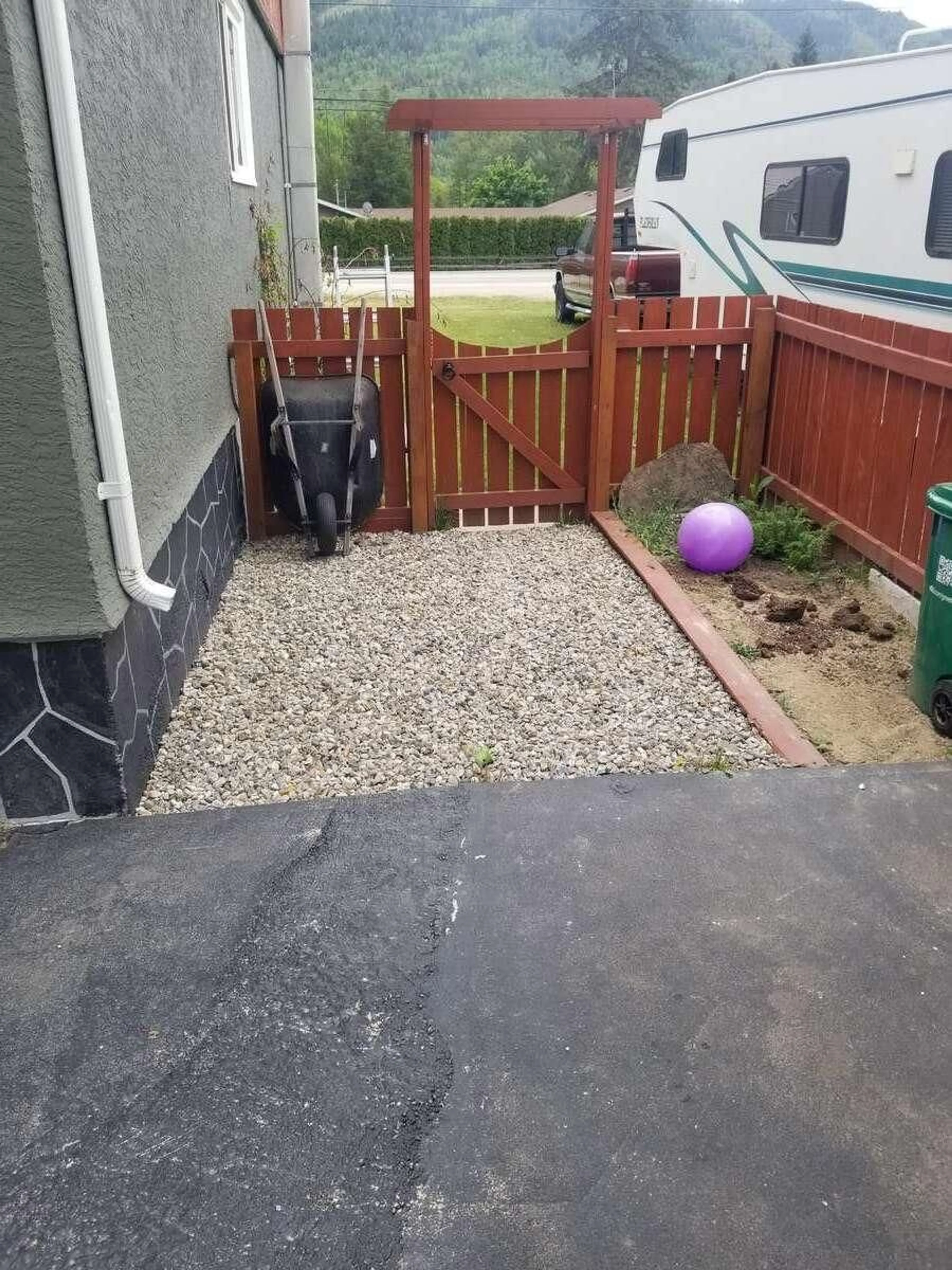 Patio, the fenced backyard for 540 10TH Avenue, Montrose British Columbia V0G1P0