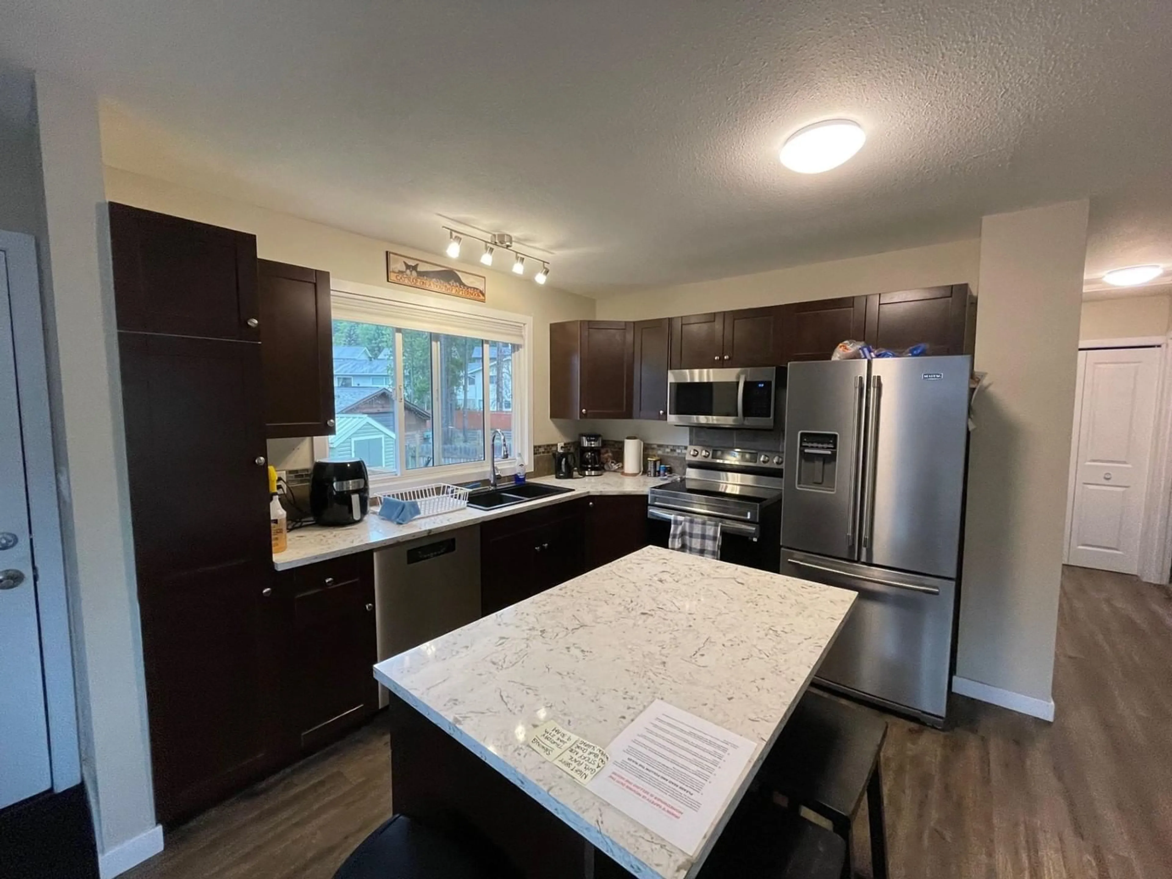 Standard kitchen for 2218 ALMOND STREET, Elkford British Columbia V0B1H0