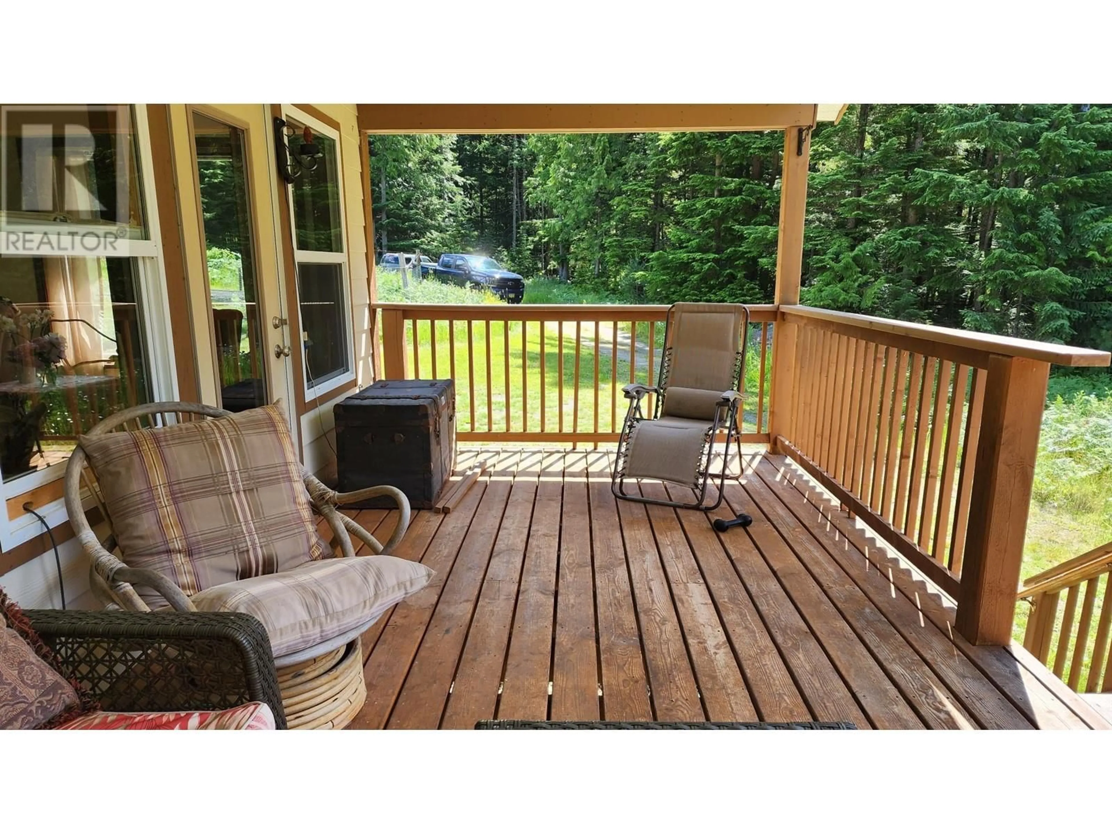 Patio, water/lake/river/ocean view for 4515 6 HIGHWAY, Hills British Columbia V0G1S1