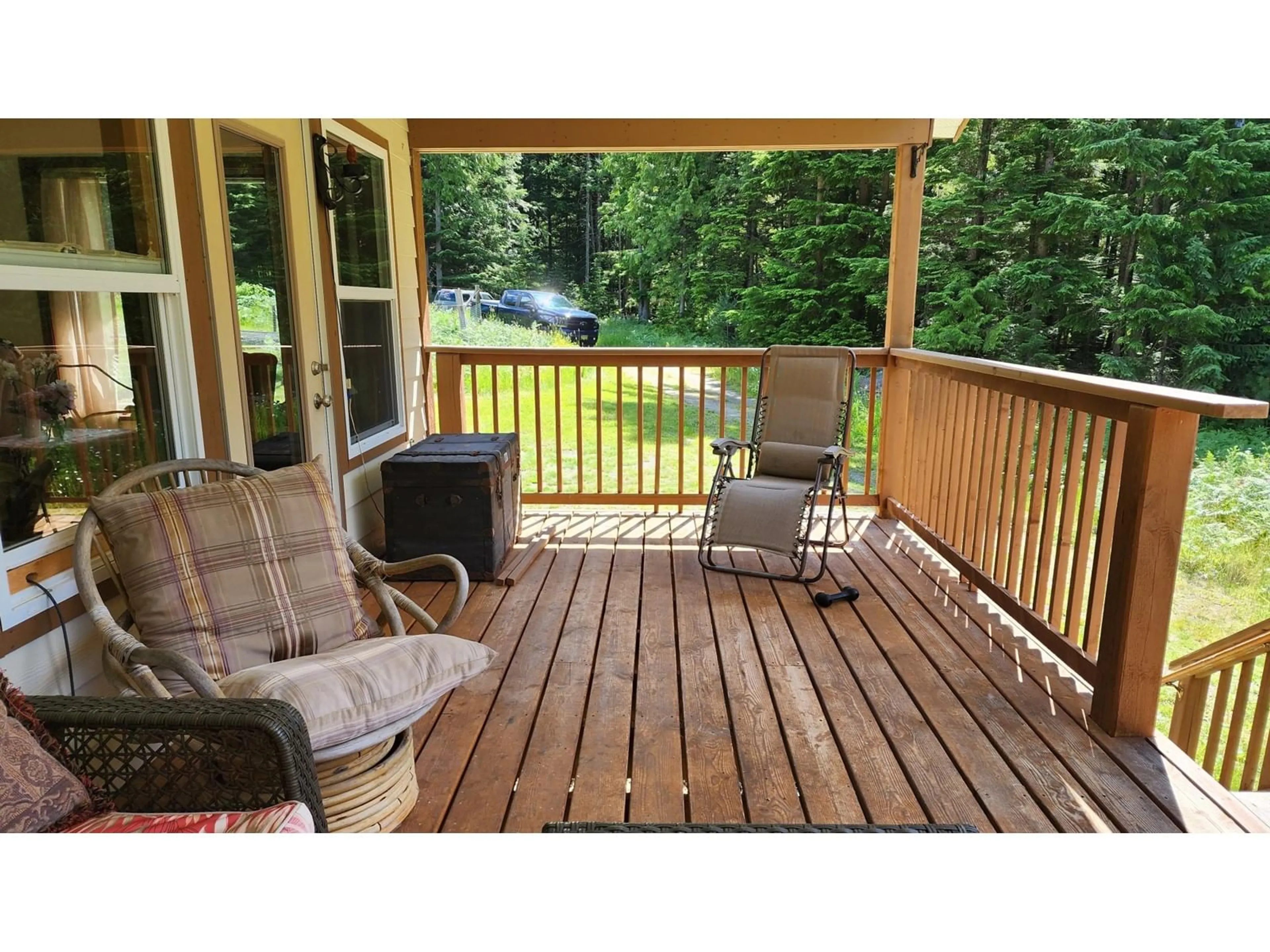 Patio for 4515 HIGHWAY 6, Hills British Columbia V0G1S1