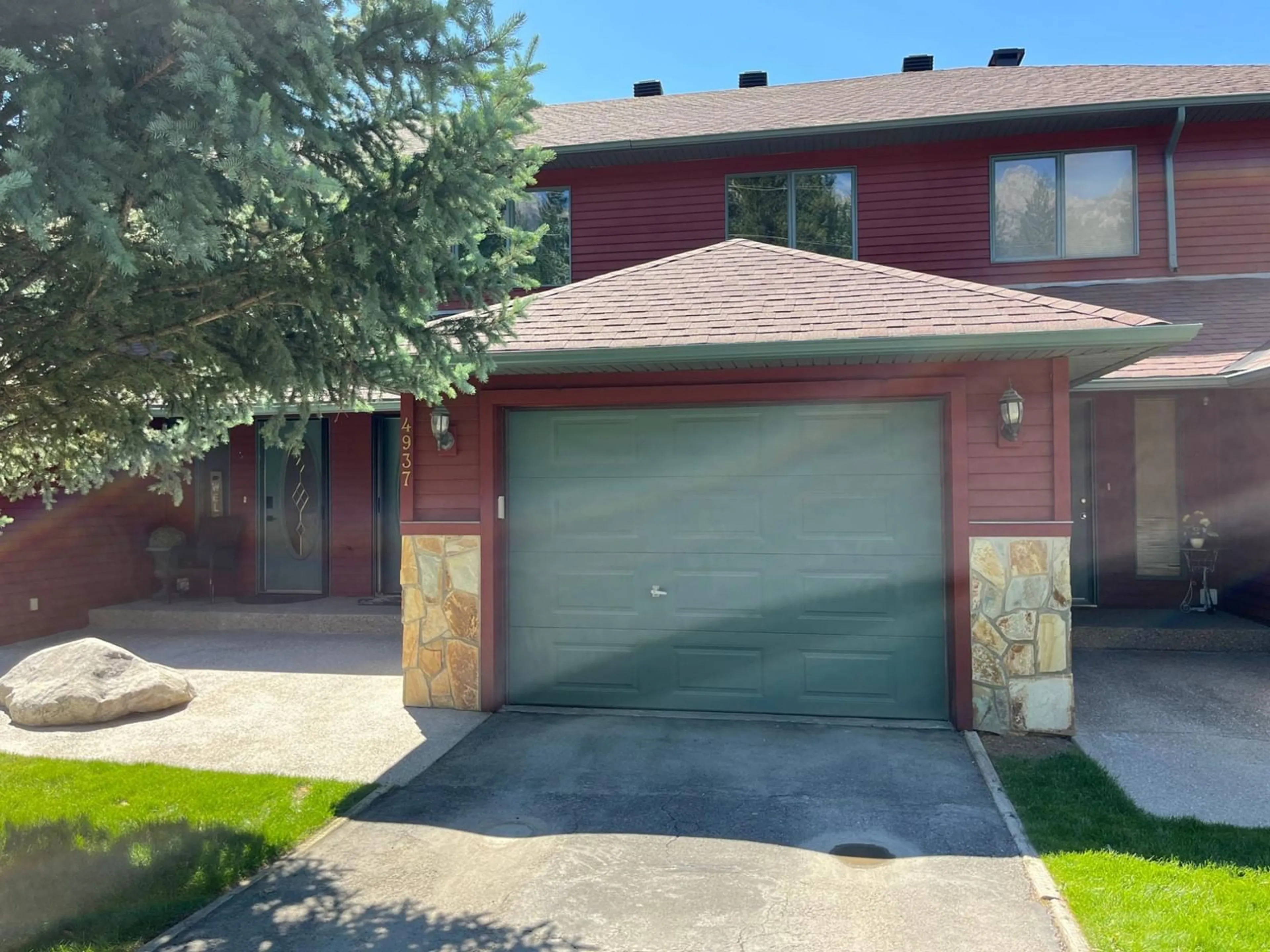 A pic from exterior of the house or condo, the street view for 4937 HOT SPRINGS Road Unit# 8, Fairmont Hot Springs British Columbia V0B1L1