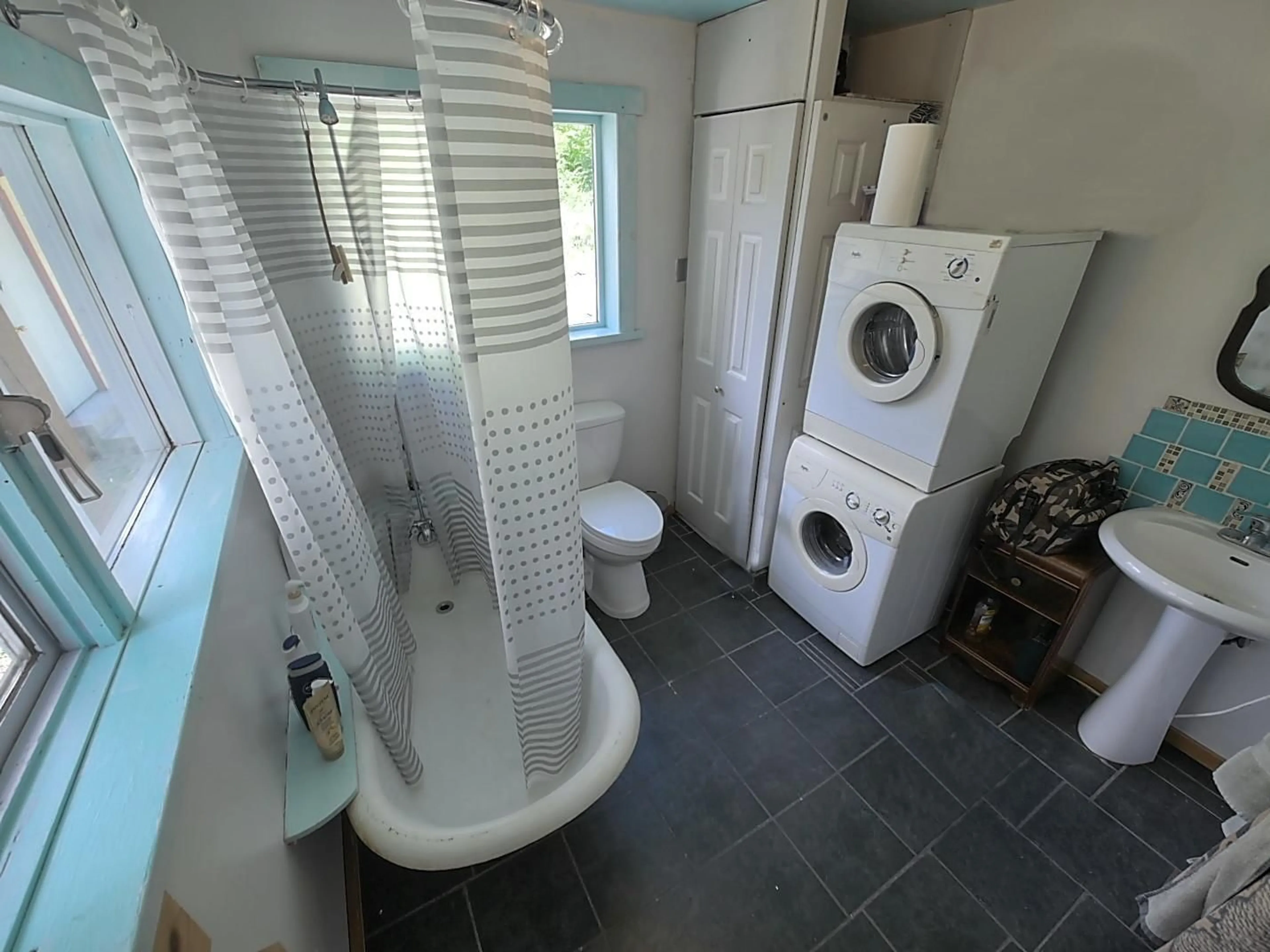 Bathroom, ceramic floors for 603 ARLINGTON Avenue, Slocan British Columbia V0G2C0