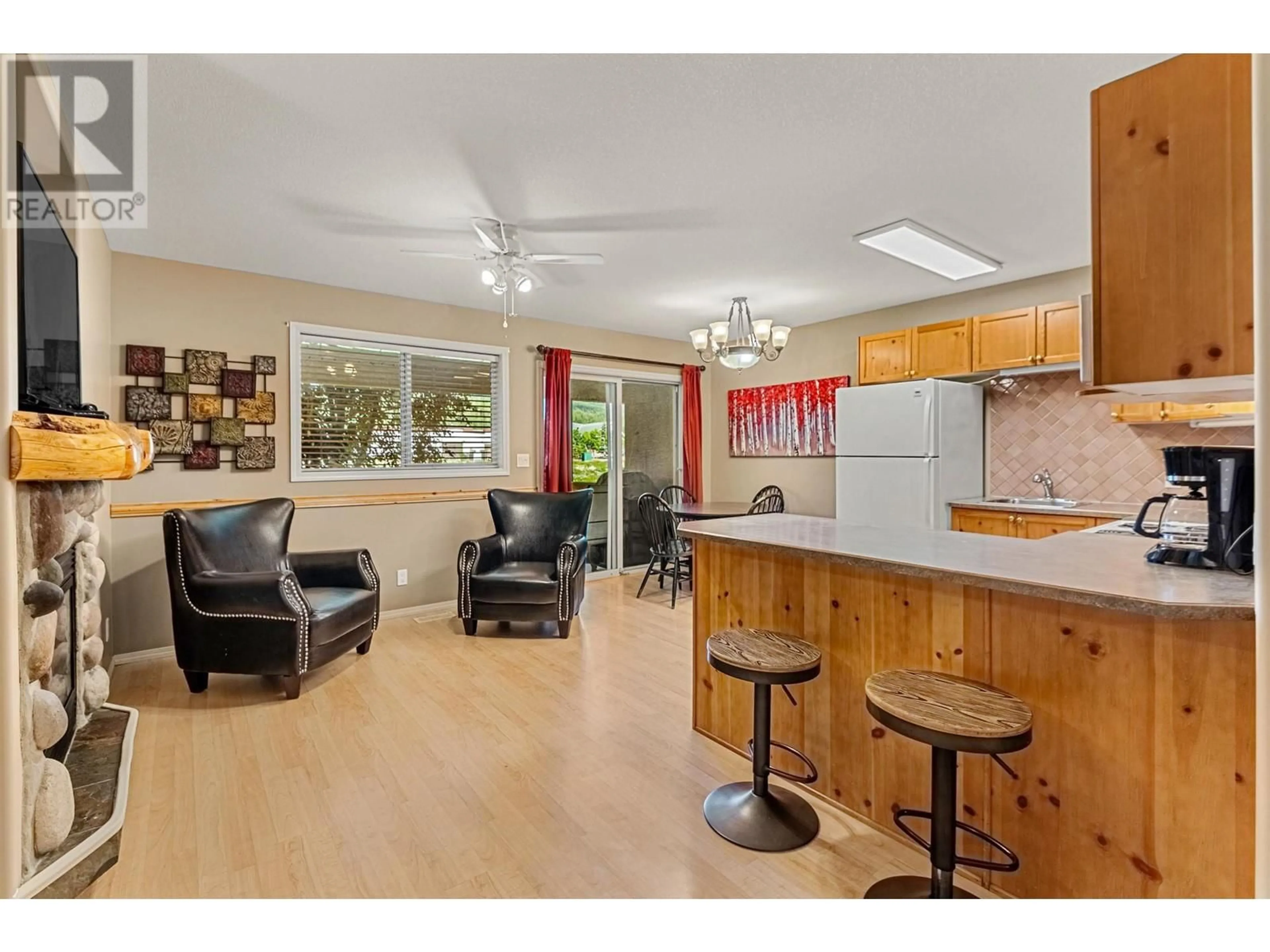 Open concept kitchen, unknown for 1222 - 1200 RIVERSIDE WAY, Fernie British Columbia V0B1M7