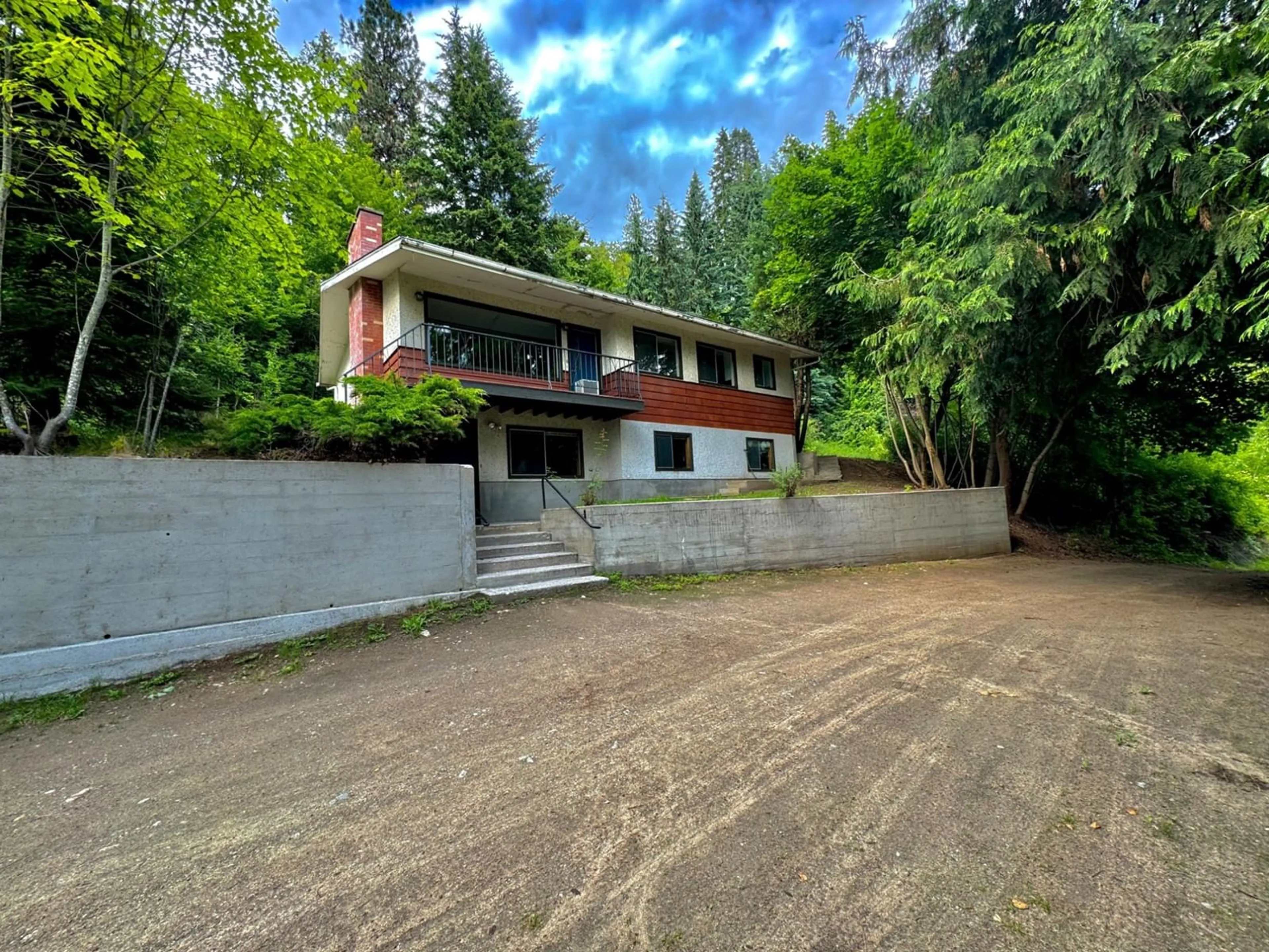 Frontside or backside of a home for 3525 HIGHWAY 3A, Bonnington British Columbia V0G2C0