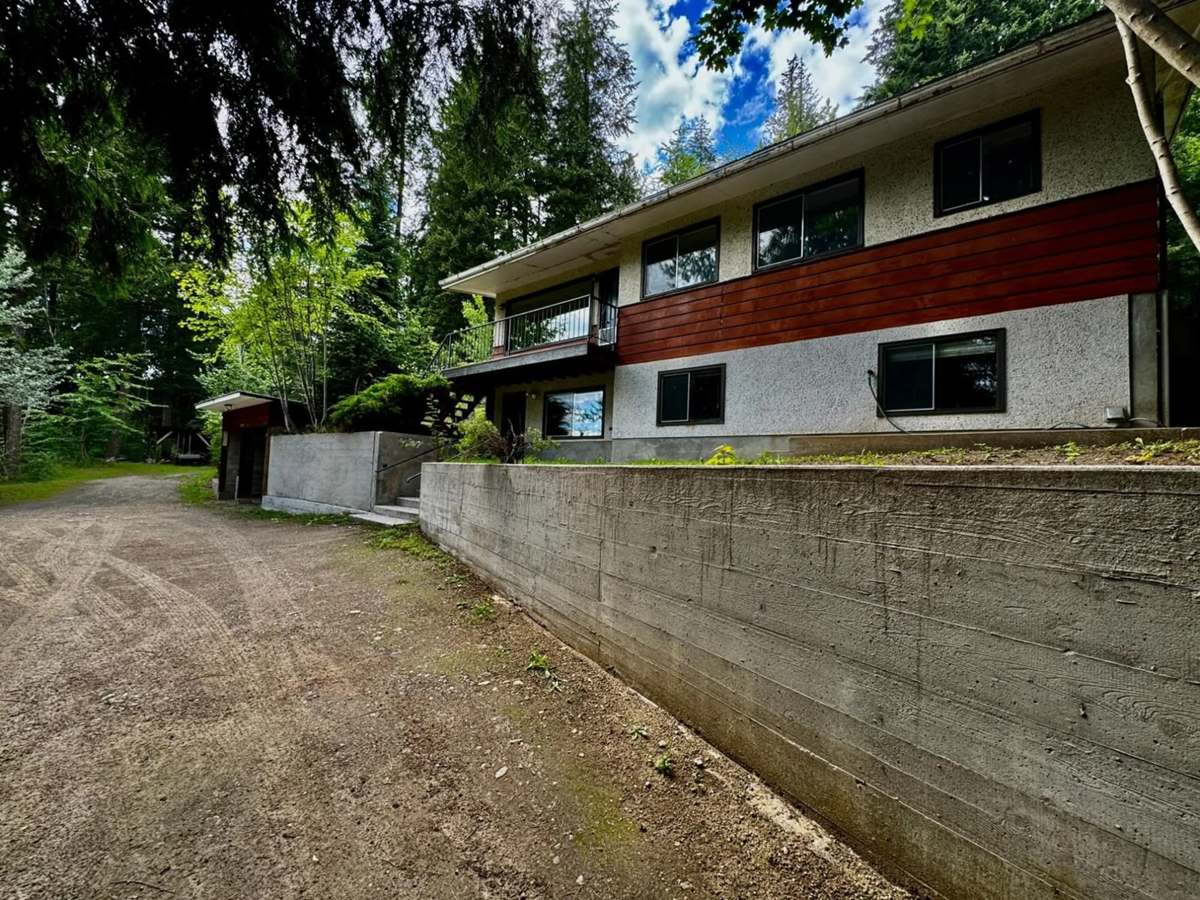 Frontside or backside of a home for 3525 HIGHWAY 3A, Bonnington British Columbia V0G2C0