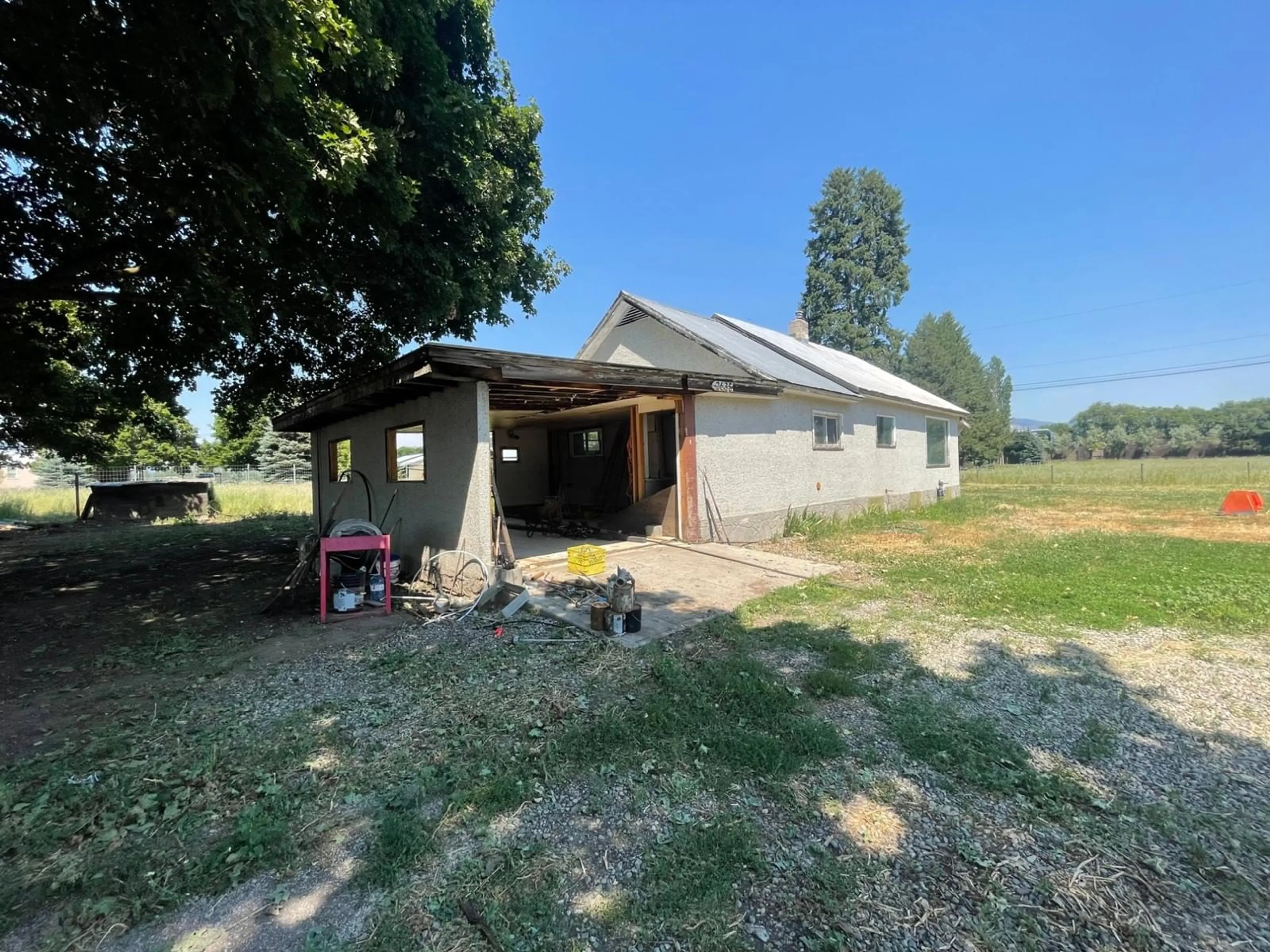 Frontside or backside of a home, the front or back of building for 2635 CARSON Road, Grand Forks British Columbia V0H1H4