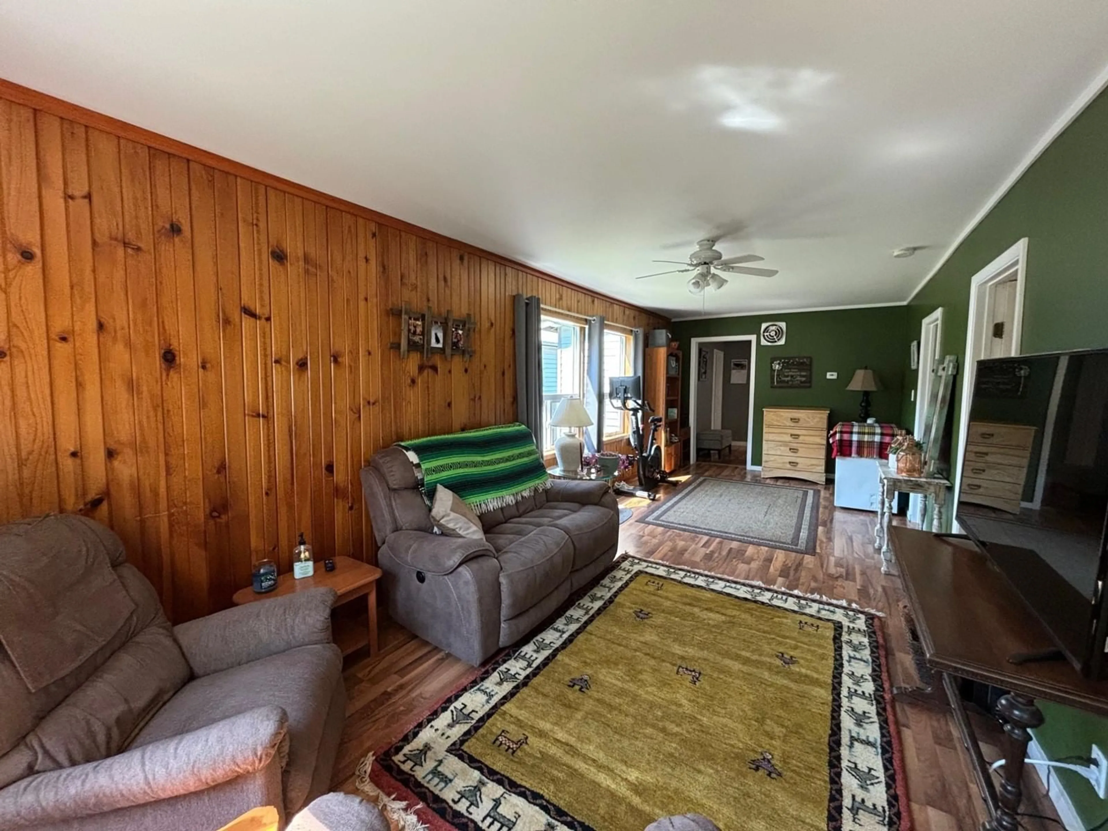 Living room, wood floors for 333 KIMBERLEY  N Avenue, Greenwood British Columbia V0H1J0