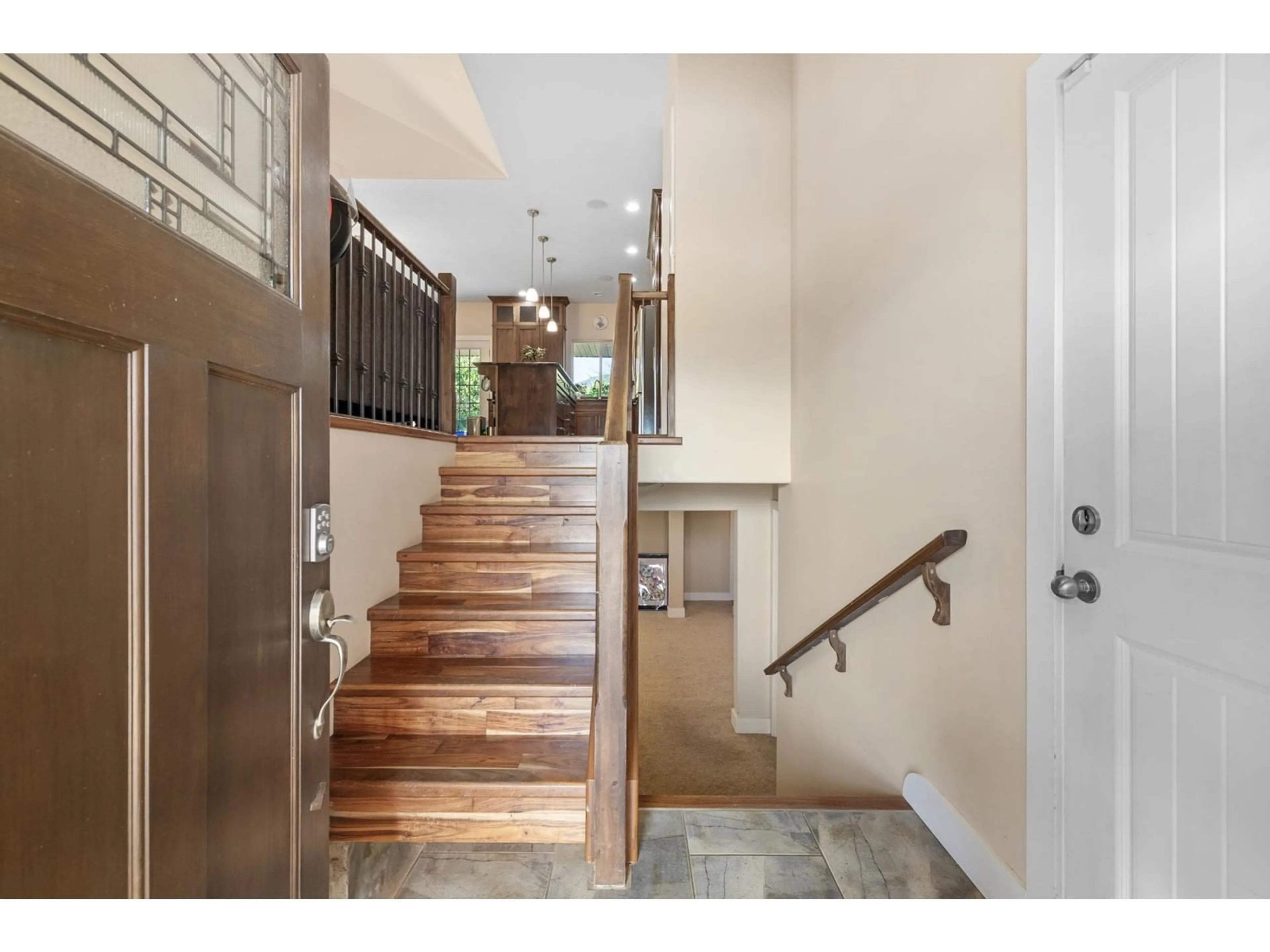 Indoor foyer, wood floors for 1028 PURCELL Crescent, Creston British Columbia V0B1G3