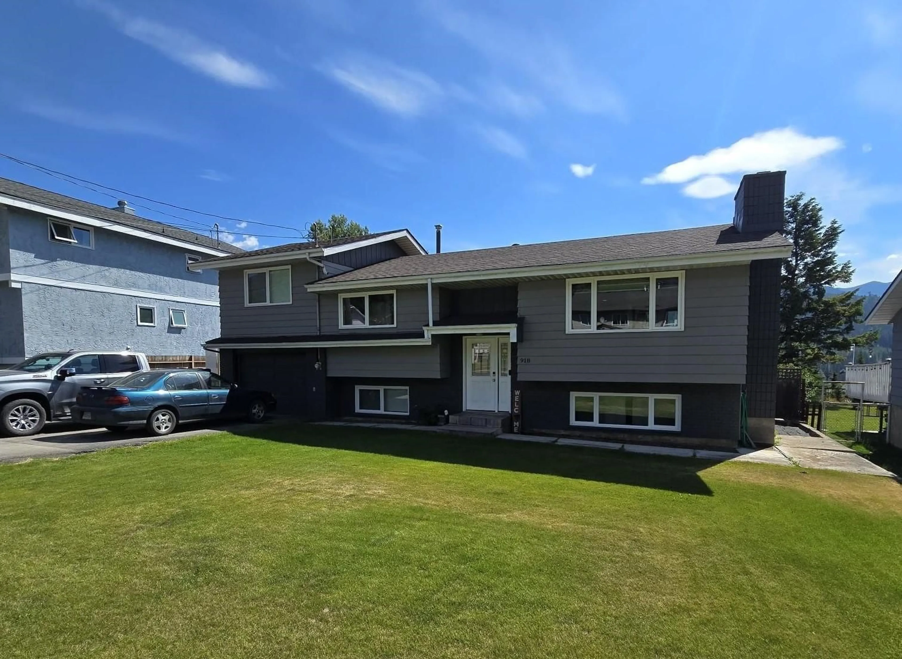 Frontside or backside of a home for 918 ALPINE WAY, Elkford British Columbia V0B1H0