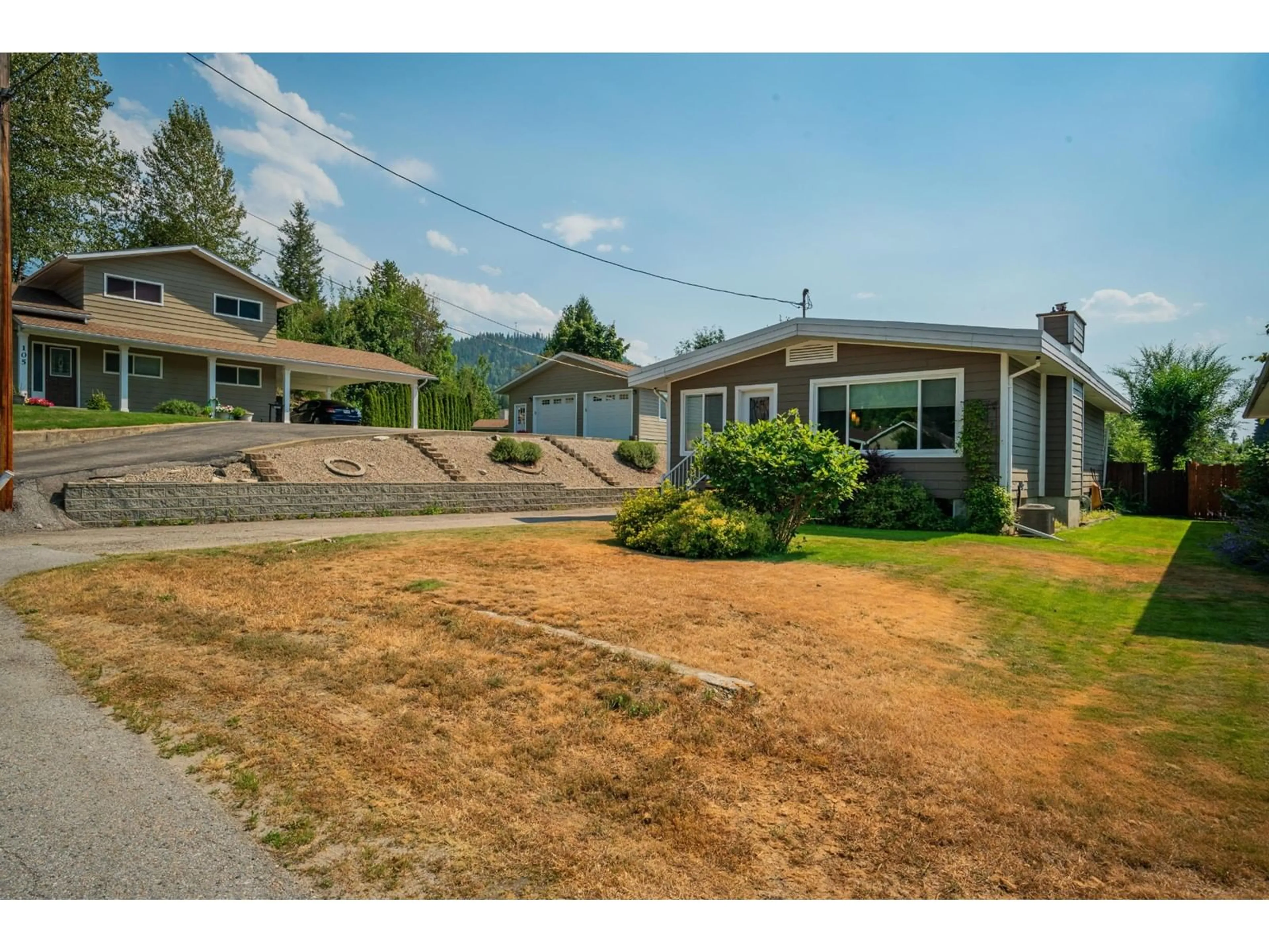 Frontside or backside of a home for 103 JOHNSON ROAD, Fruitvale British Columbia V0G1L0