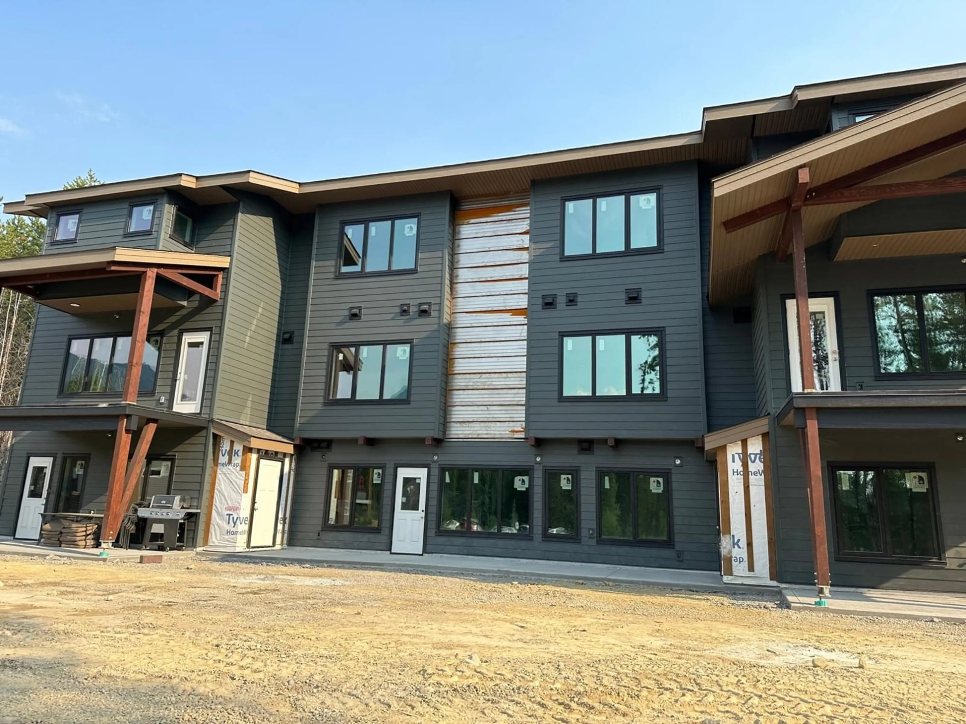 A pic from exterior of the house or condo for 7 - 1444 GRANITE DRIVE, Golden British Columbia V0A1H0