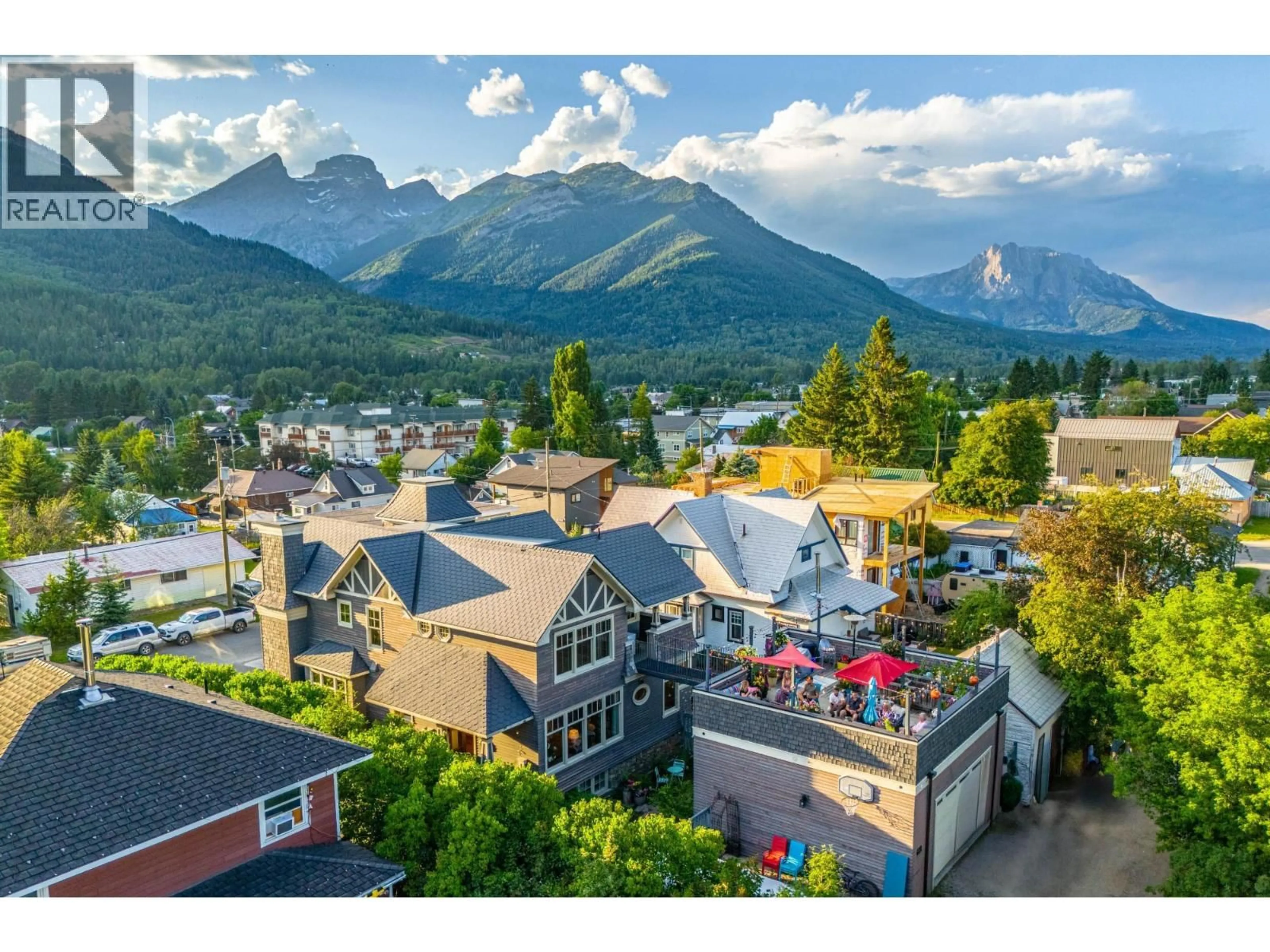 A pic from outside/outdoor area/front of a property/back of a property/a pic from drone, mountain view for 622 5TH AVENUE, Fernie British Columbia V0B1M0
