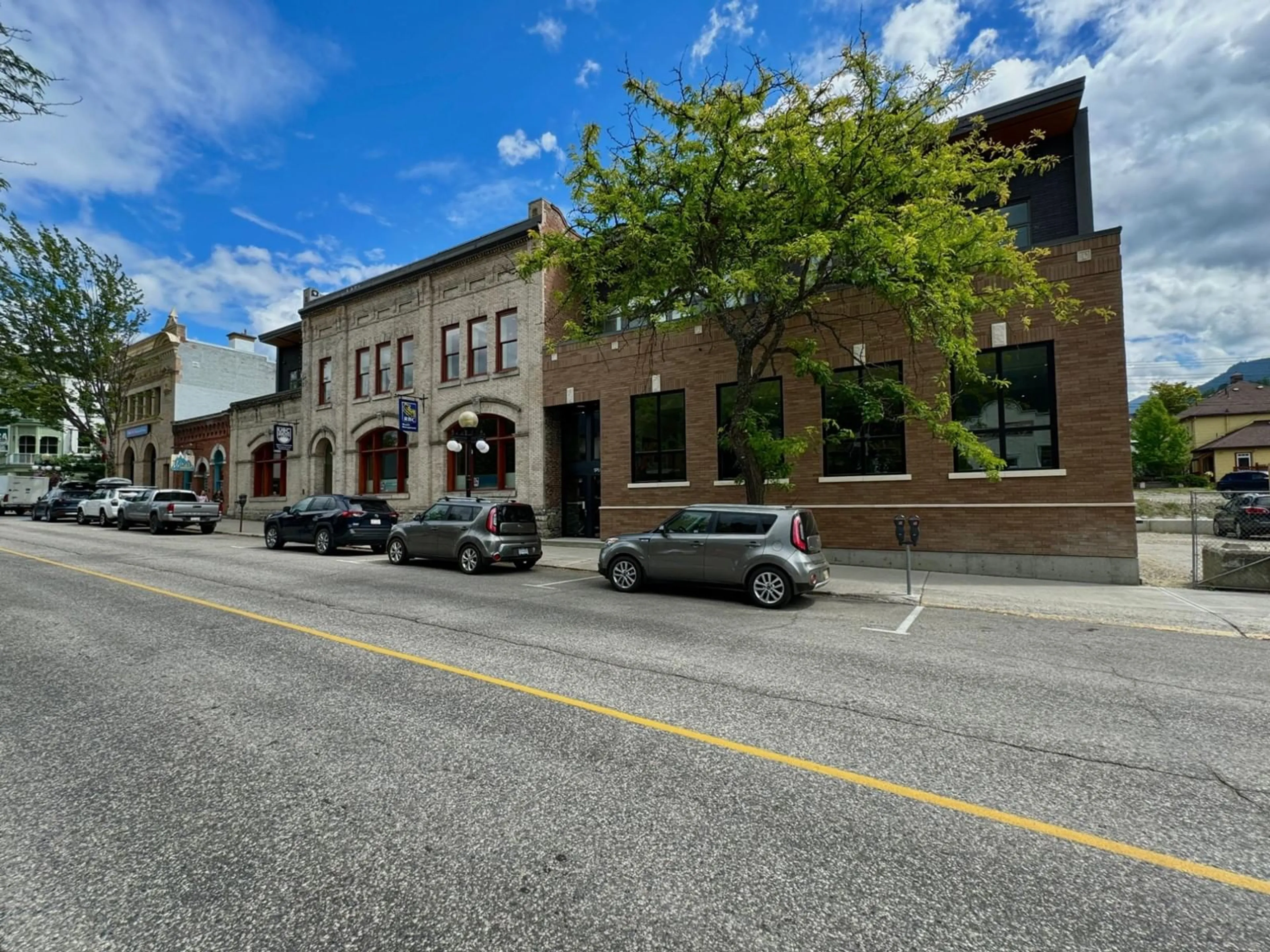 A pic from exterior of the house or condo, the street view for 266 BAKER Street Unit# 12, Nelson British Columbia V1L4H3