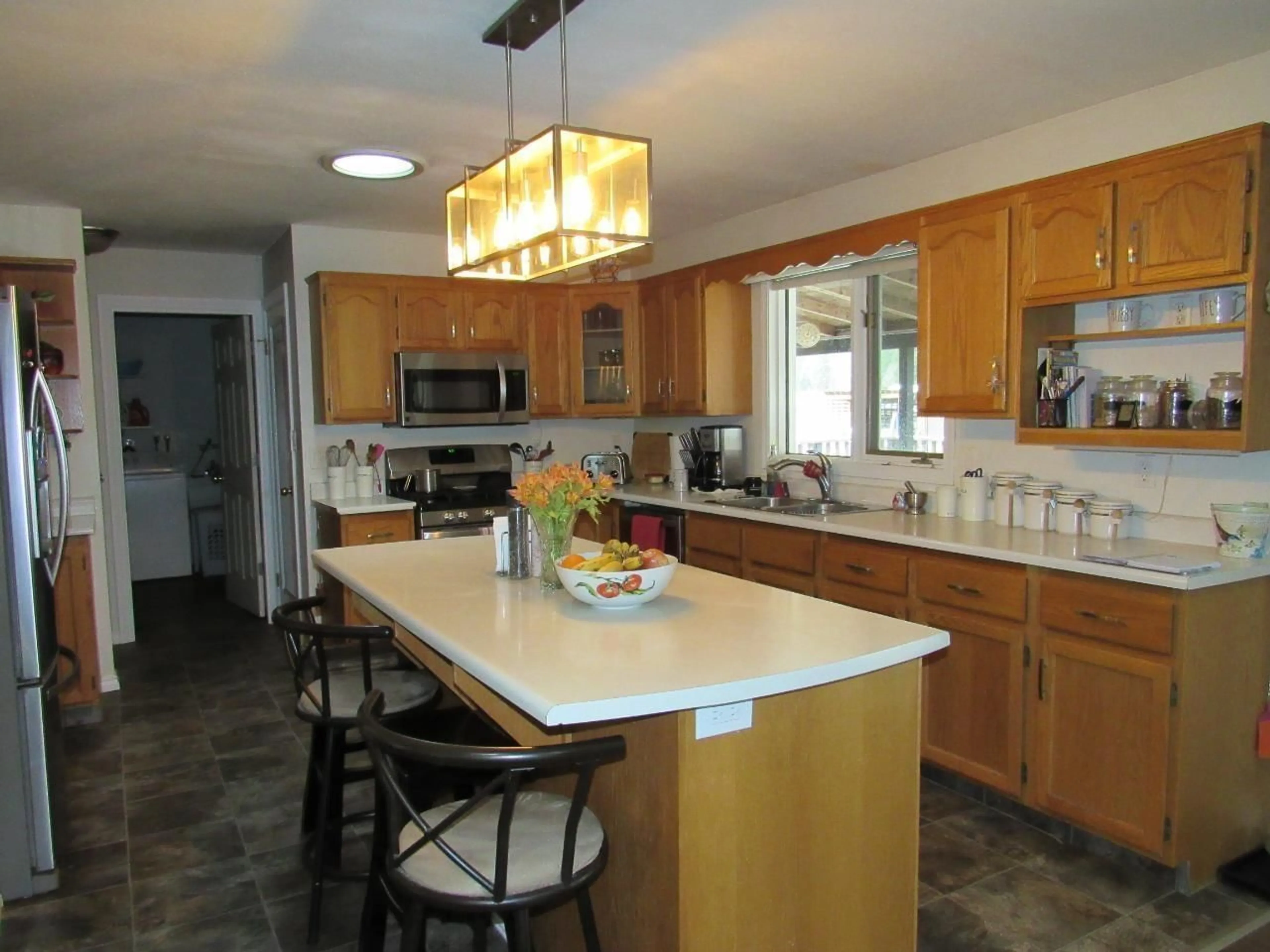 Open concept kitchen for 2015 3A Highway, Castlegar British Columbia V1N4N1