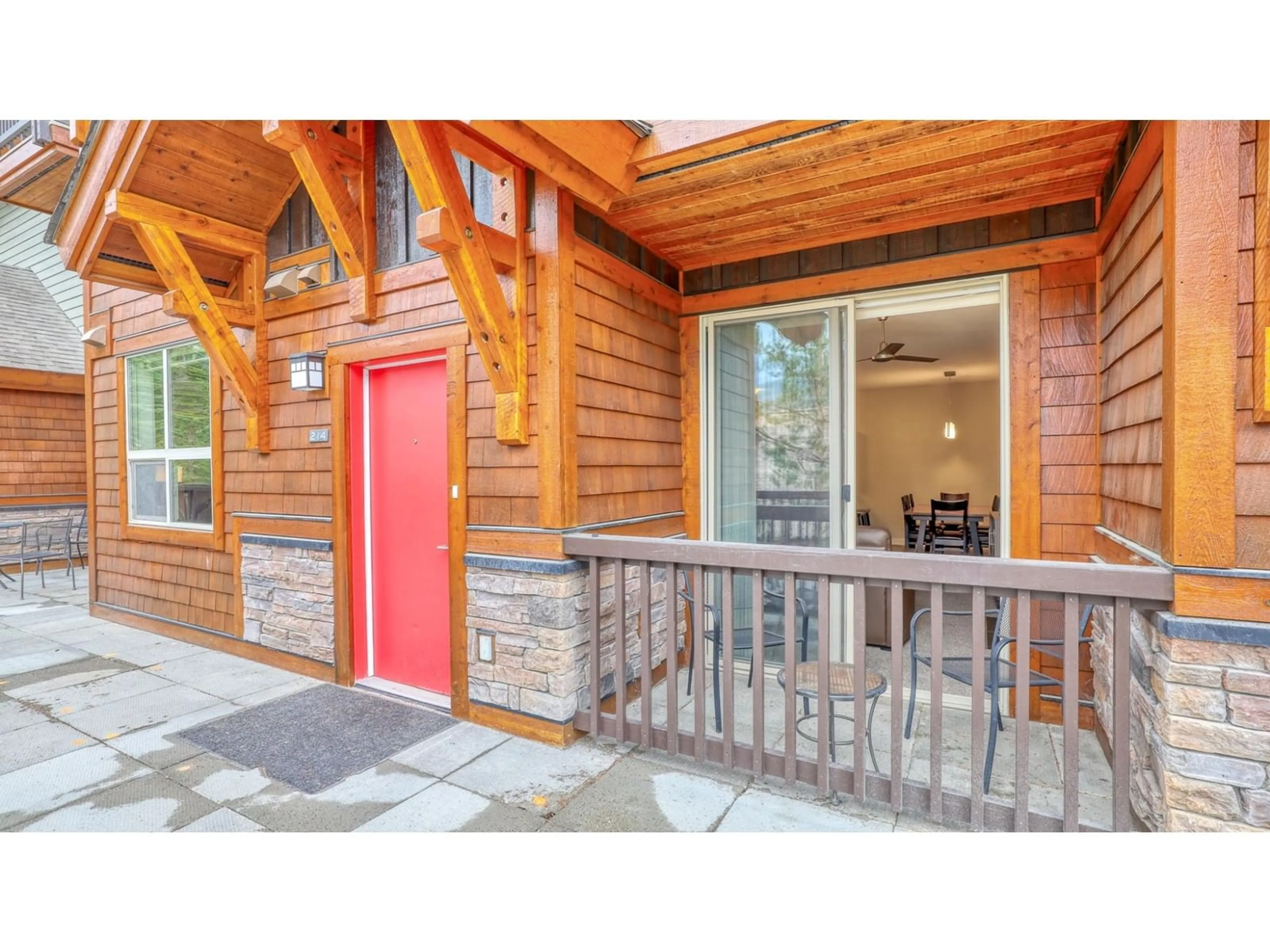 Indoor entryway, wood floors for 2049 SUMMIT Drive Unit# 214, Panorama British Columbia V0A1T0