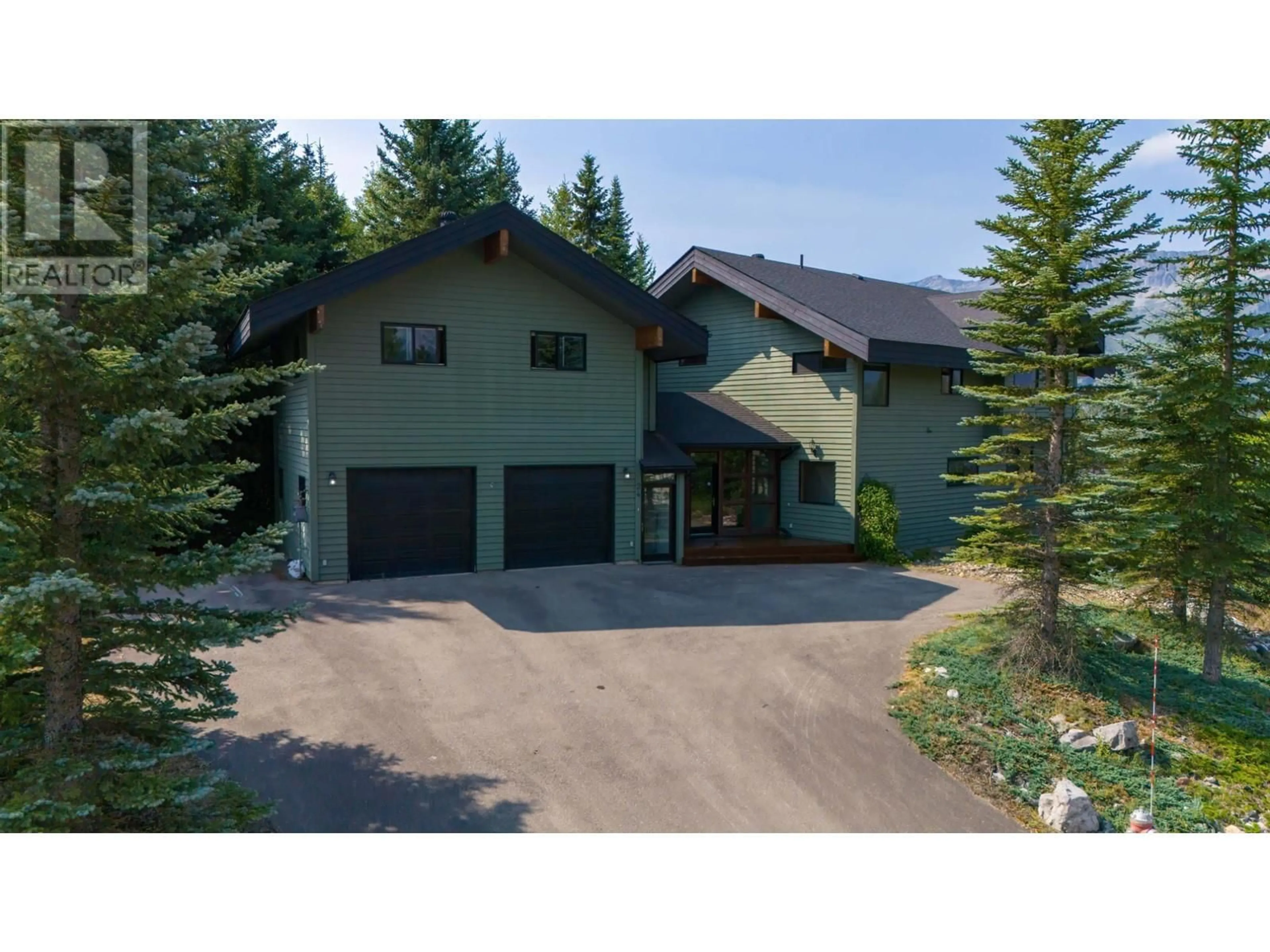 A pic from outside/outdoor area/front of a property/back of a property/a pic from drone, unknown for 24 CEDAR BOWL DRIVE, Fernie British Columbia V0B1M4