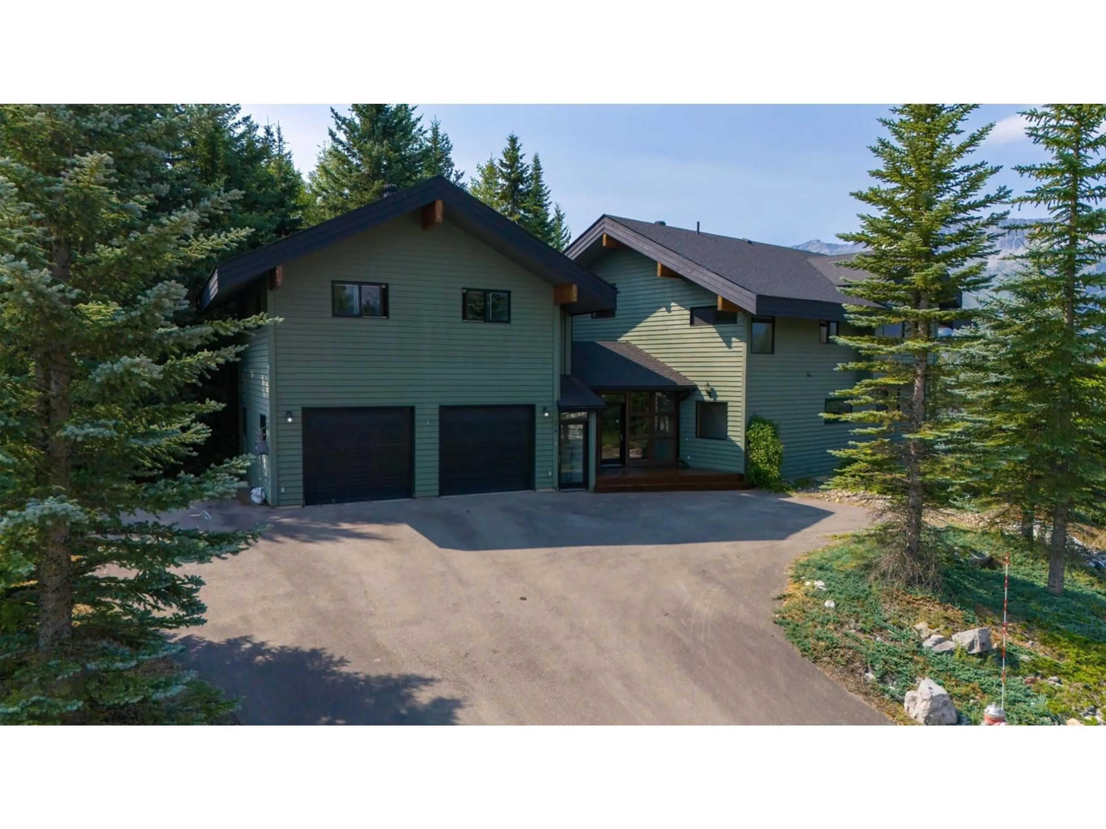 Frontside or backside of a home, cottage for 24 CEDAR BOWL Drive, Fernie British Columbia V0B1M4