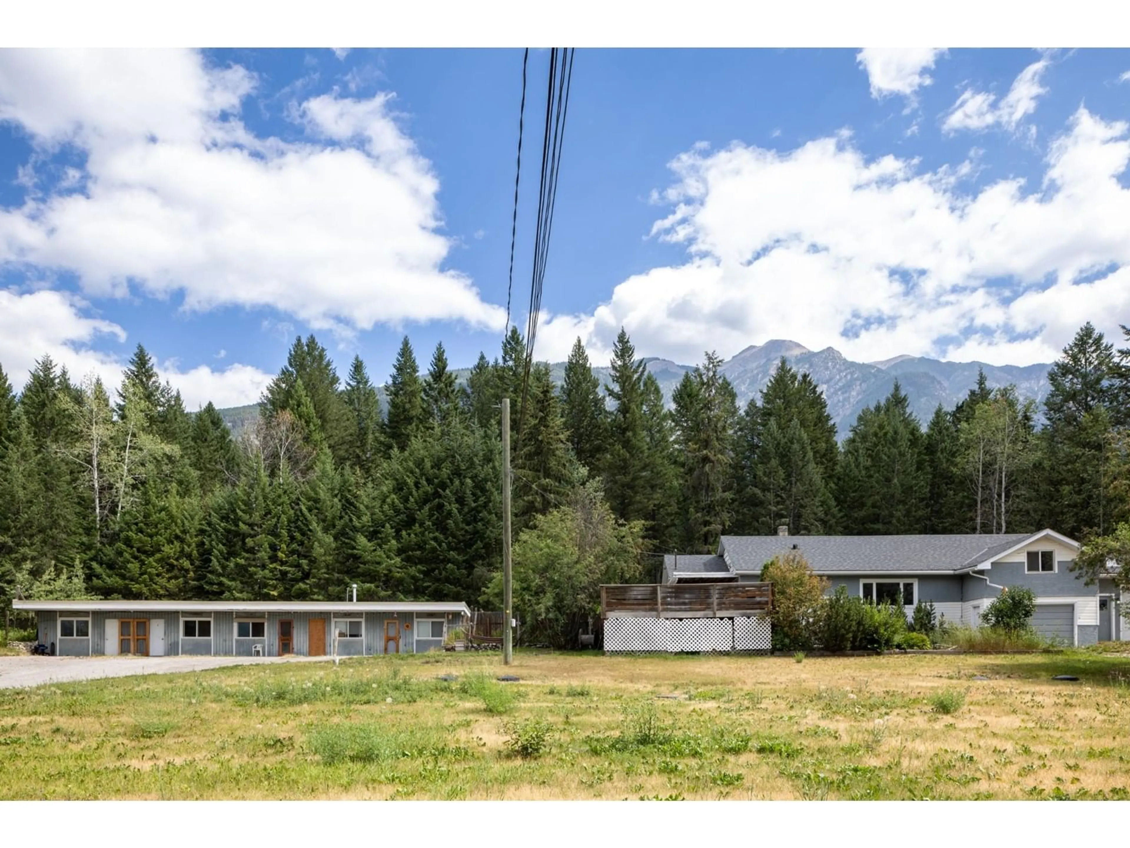 Frontside or backside of a home, the street view for 773 NICHOLSON Road, Golden British Columbia V0A1H2