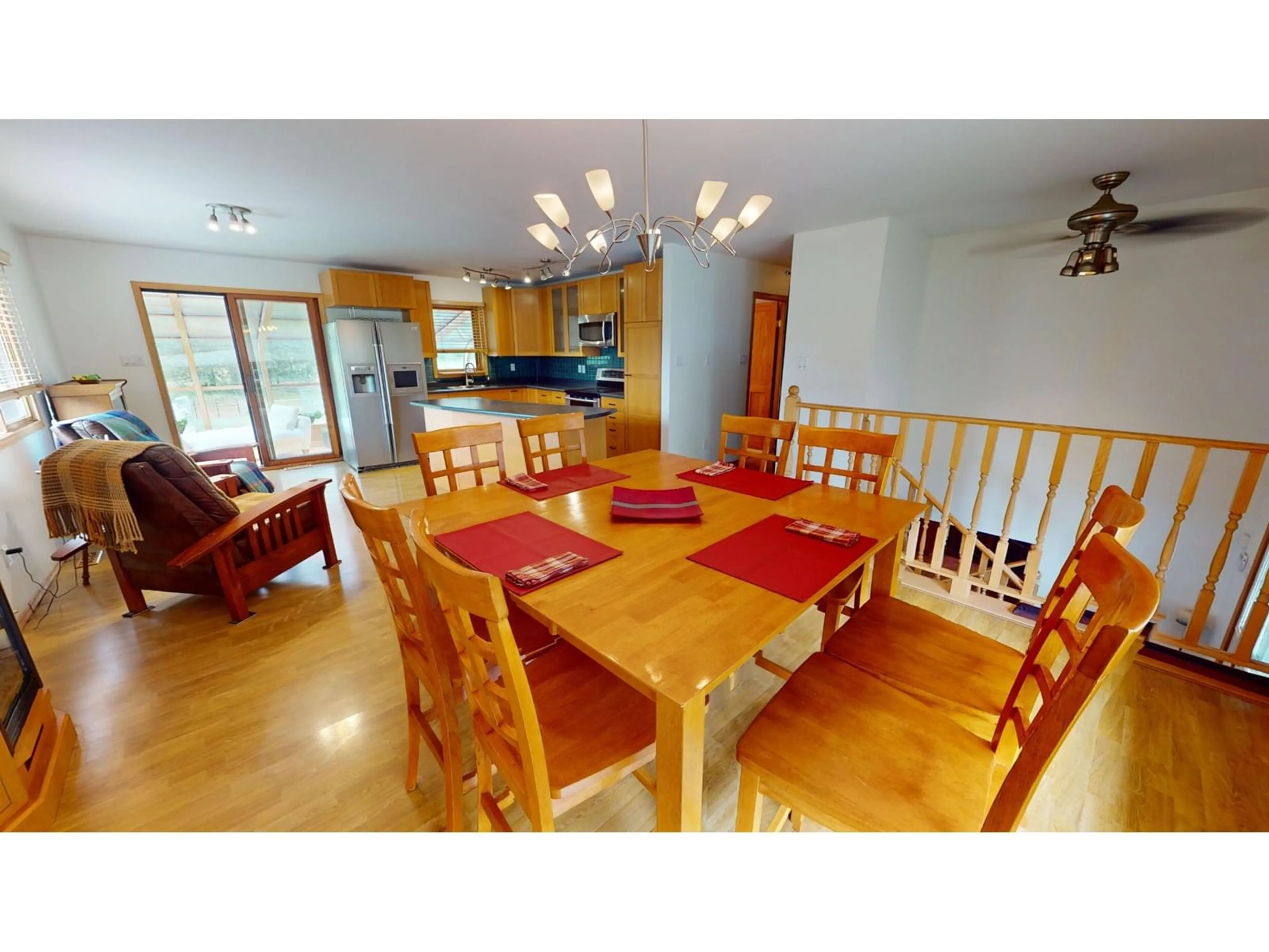 Dining room, wood floors, cottage for 2087 3 Highway, Fernie British Columbia V0B1M5