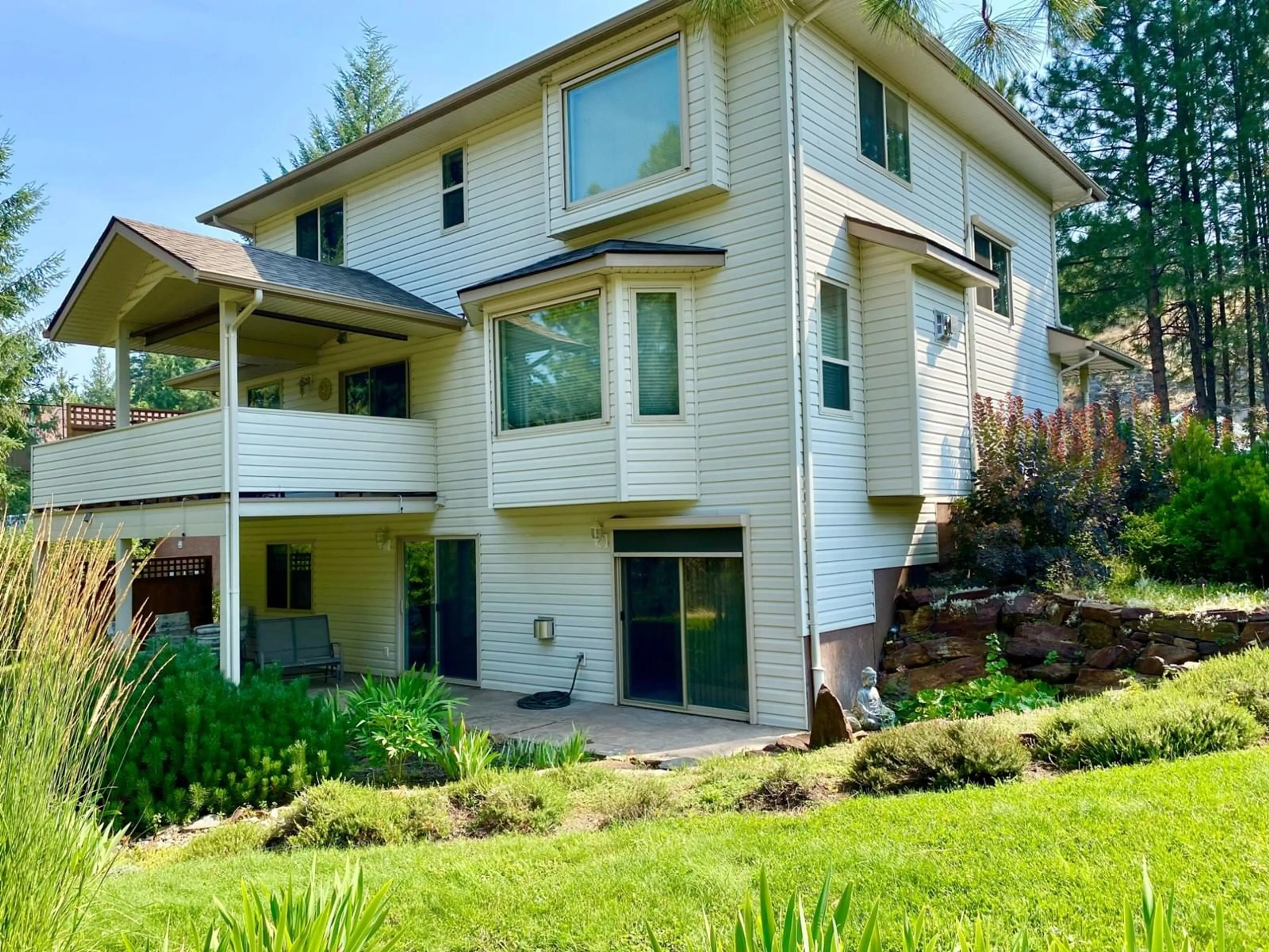 A pic from exterior of the house or condo, the front or back of building for 370 PROSPECT Drive, Grand Forks British Columbia V0H1H2