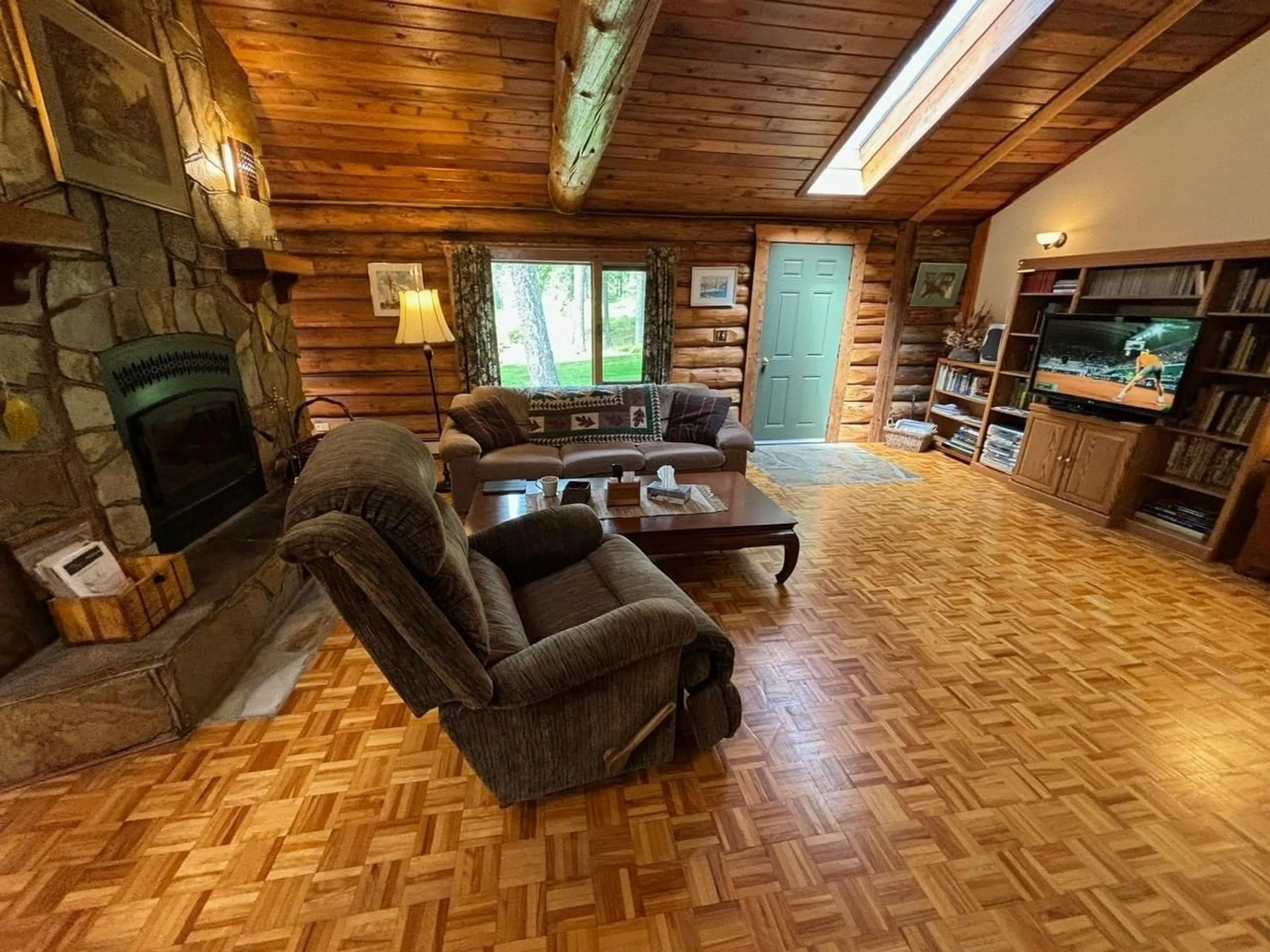 Living room, wood floors for 1980 SNOWBALL CREEK Road, Grand Forks British Columbia V0H1H1