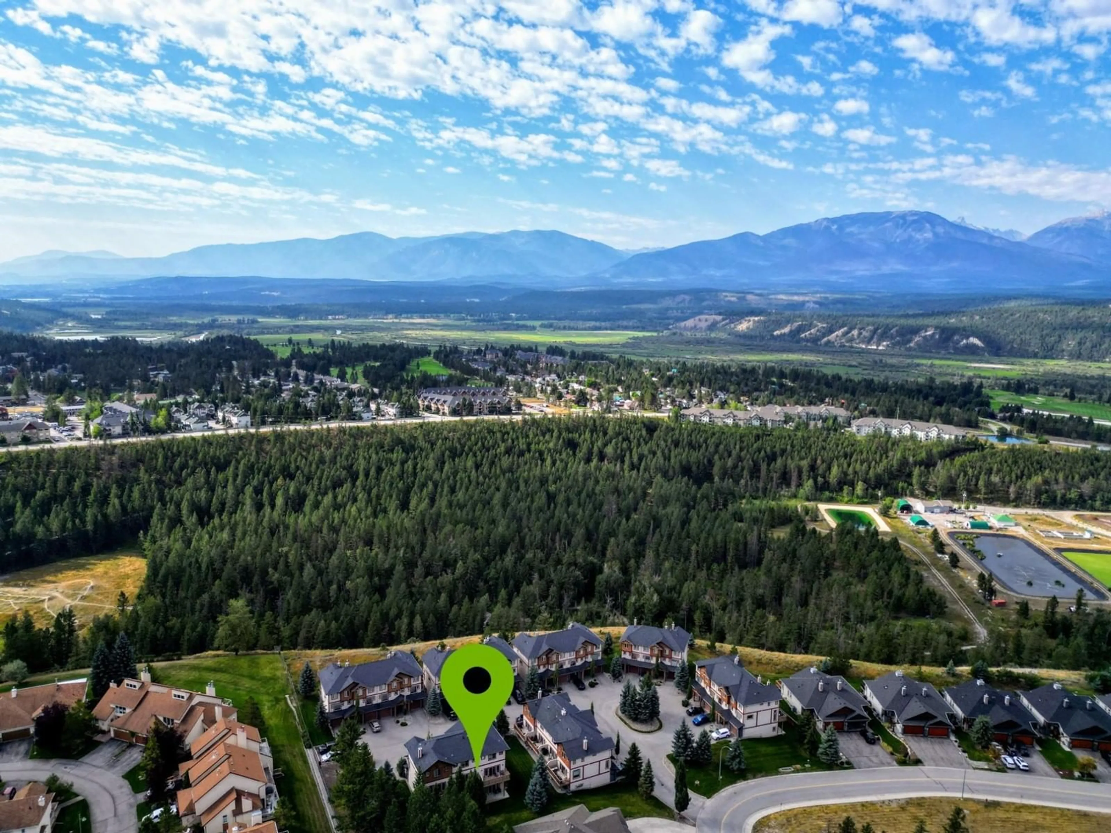 A pic from exterior of the house or condo, the street view for 4878 RIDGE Road Unit# 25, Radium Hot Springs British Columbia V0A1M0