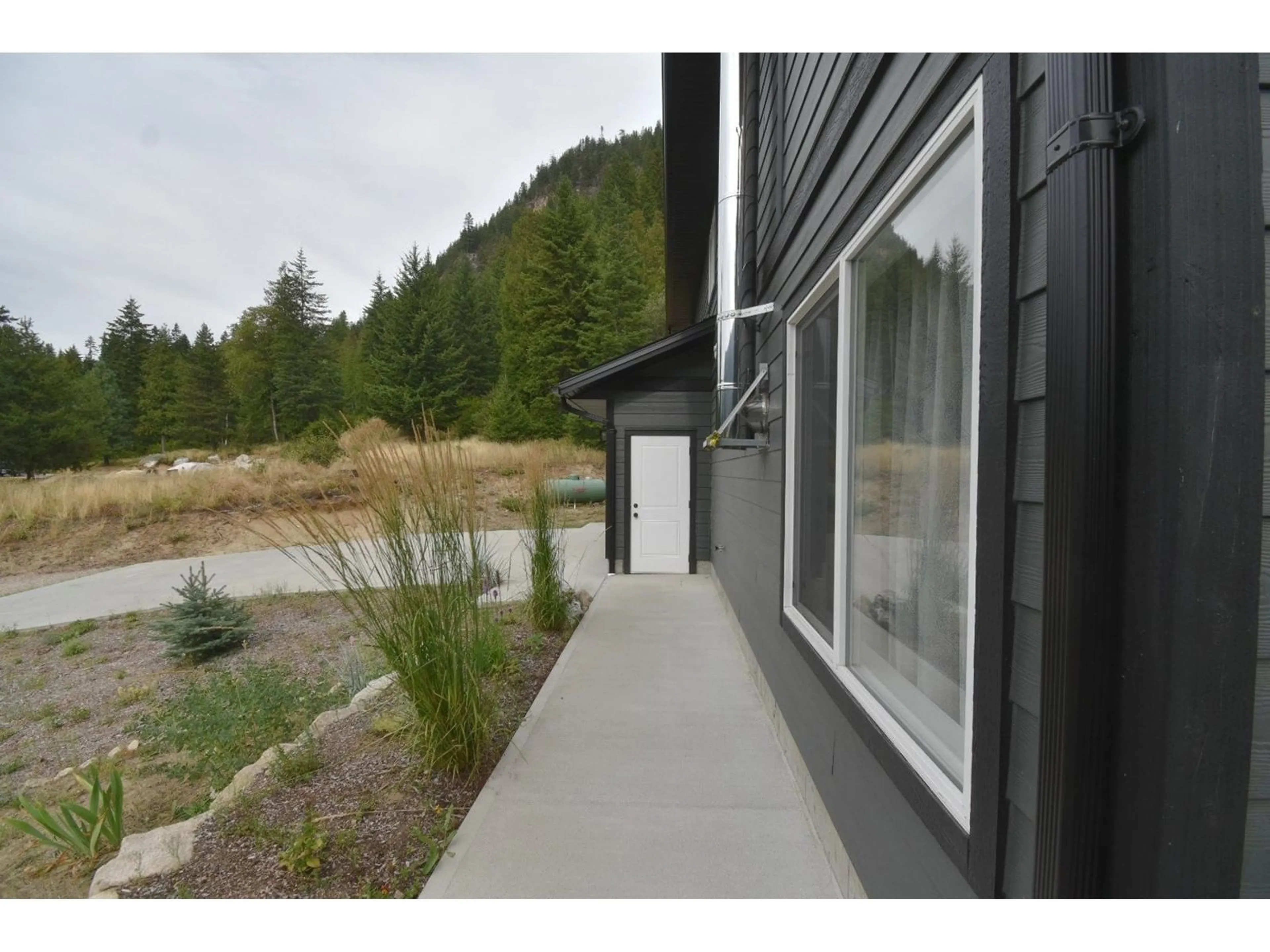 Patio, cottage for 1955 SANDY Road, Castlegar British Columbia V1N4T1