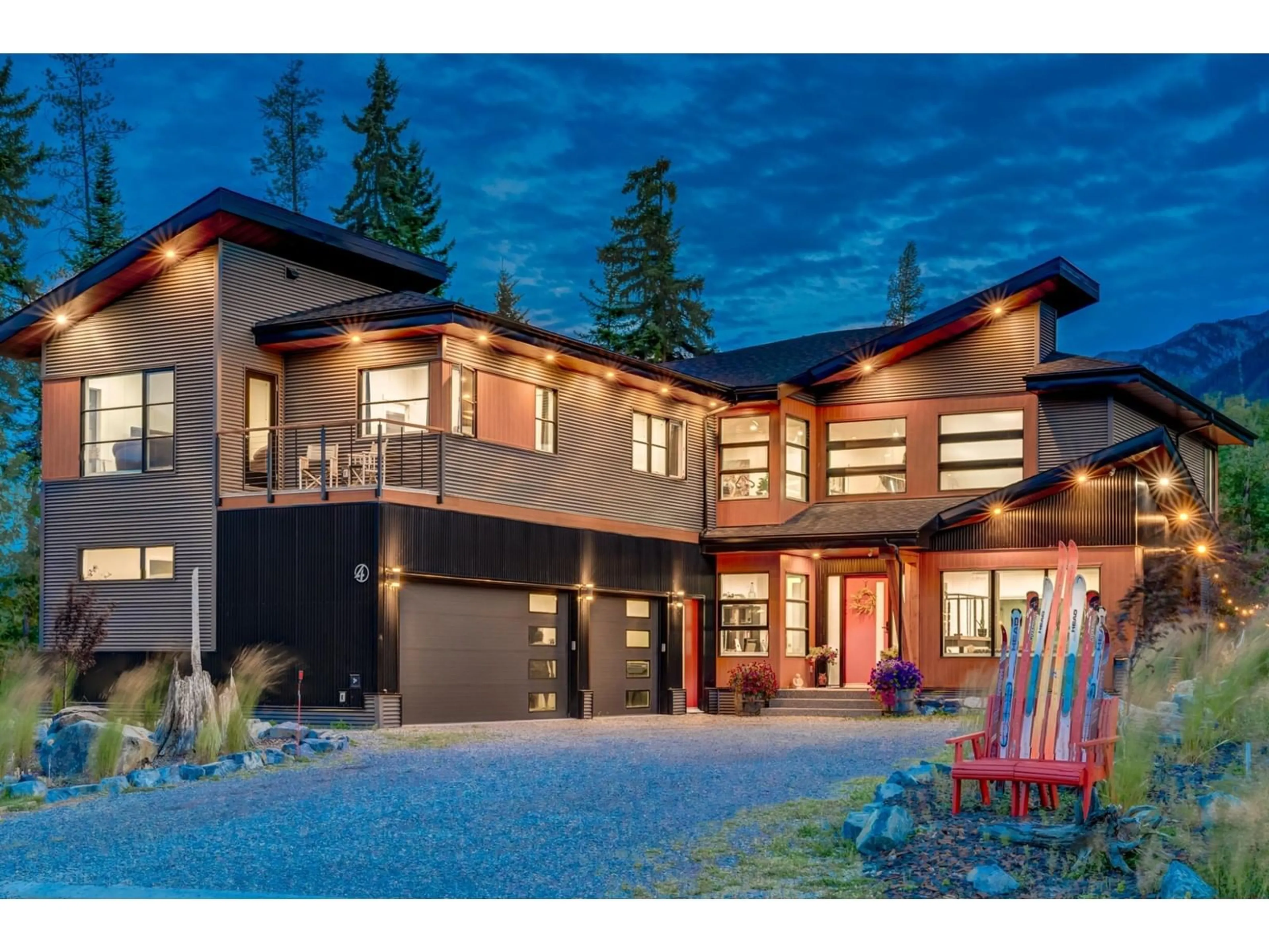 Frontside or backside of a home for 4 SUNSET Lane, Fernie British Columbia V0B1M1