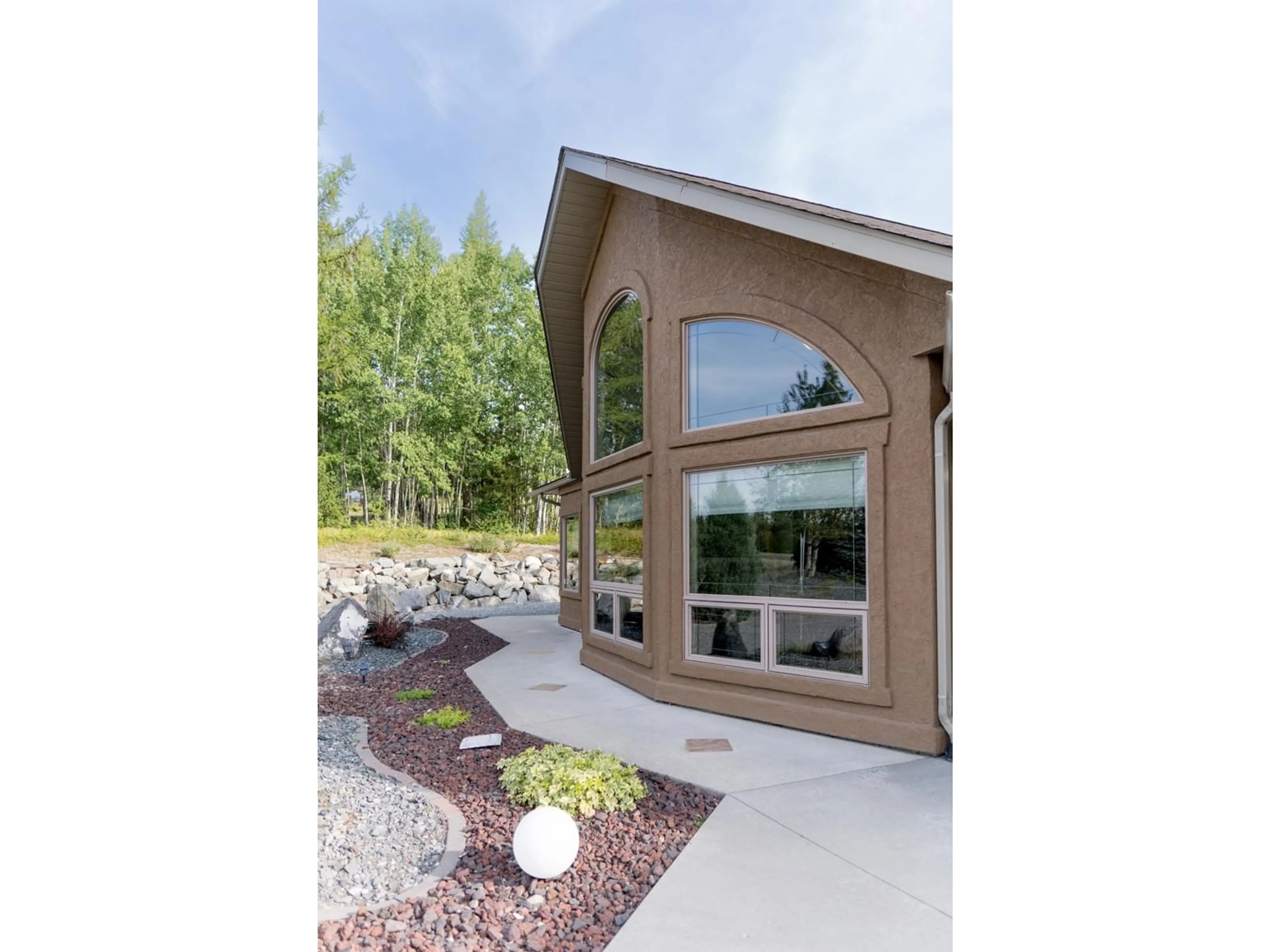 Home with vinyl exterior material for 2953 WESTVIEW Road, Cranbrook British Columbia V1C7G8