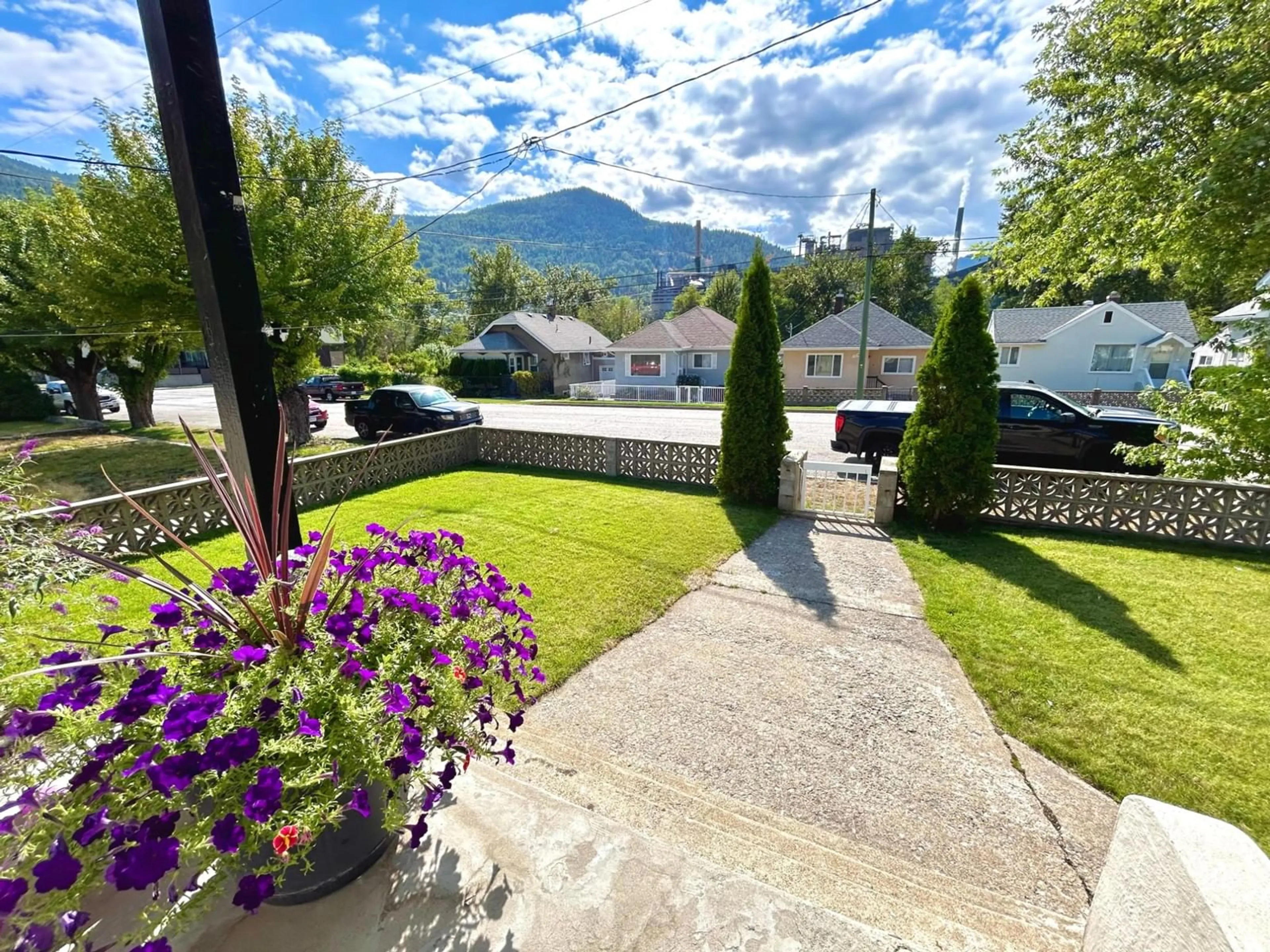 Patio, the fenced backyard for 1217 COLUMBIA Avenue, Trail British Columbia V1R1J3