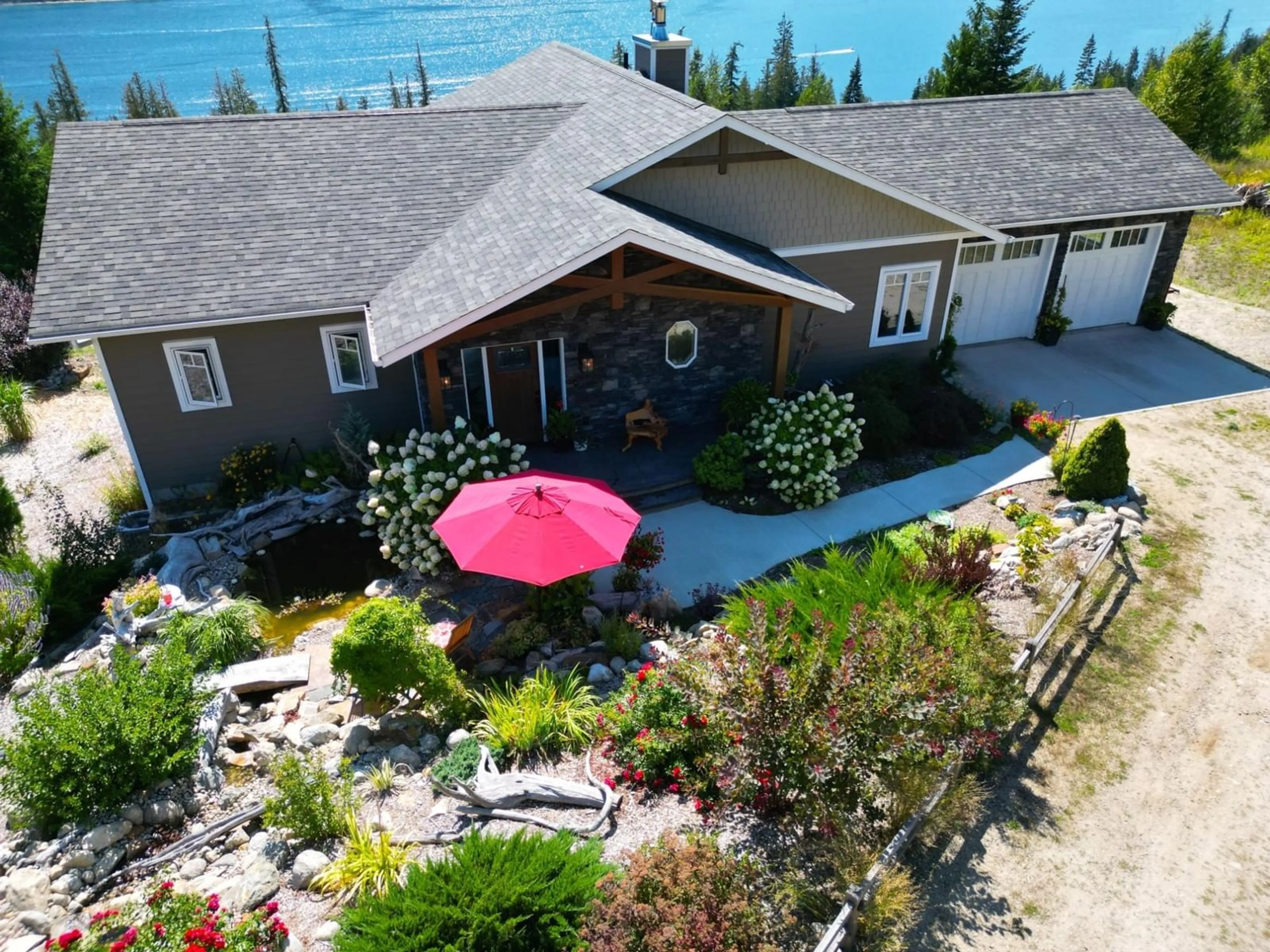 Frontside or backside of a home, cottage for 125 LAKEVIEW Drive, Nelson British Columbia V1L6W6