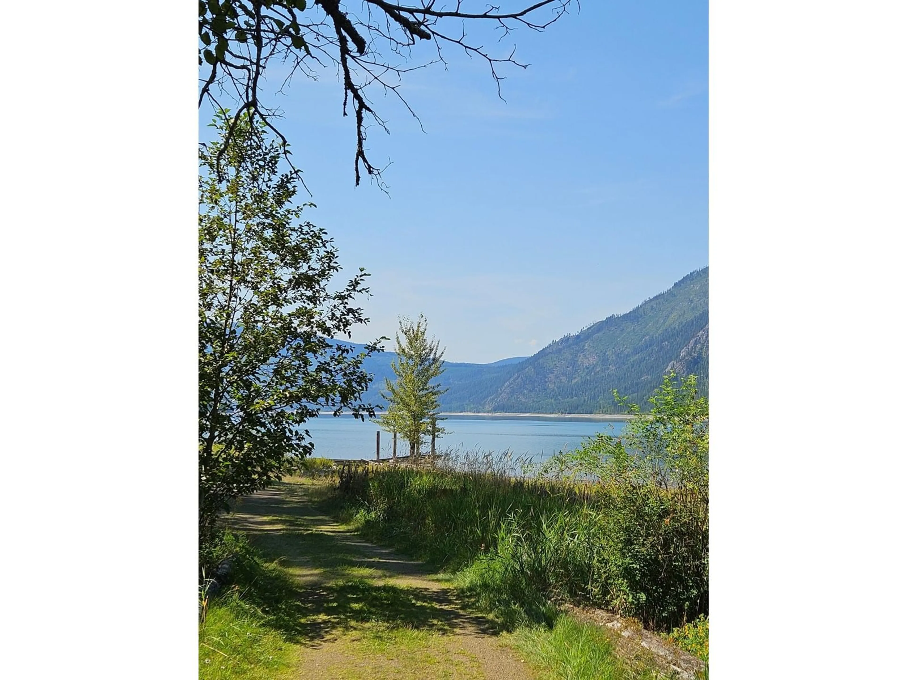 Patio, the view of lake or river for 5851 6 Highway, Burton British Columbia V0G1E0