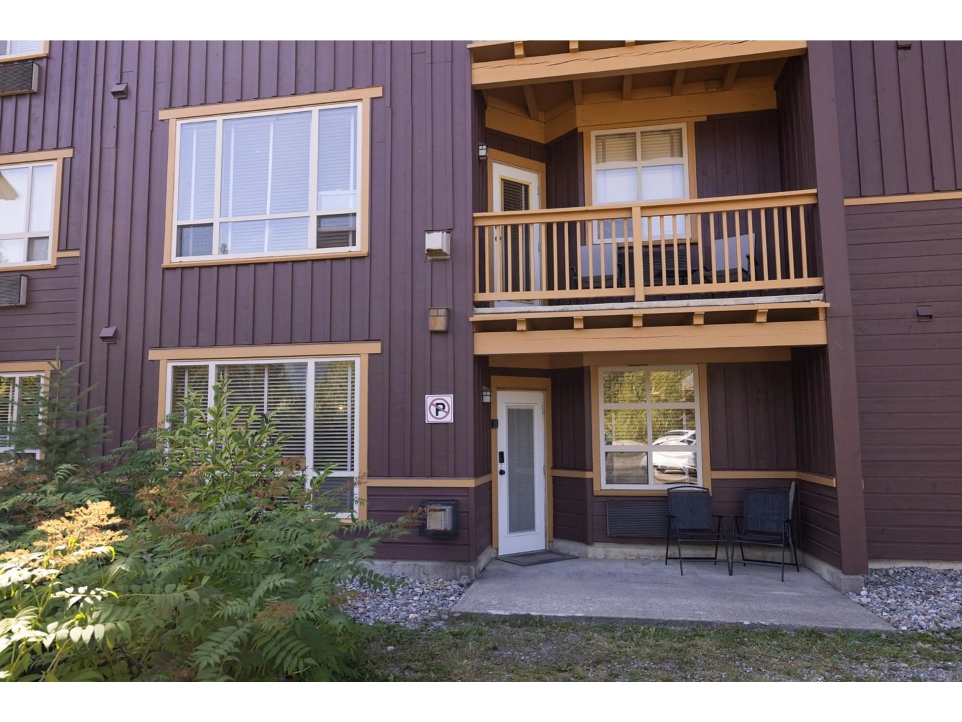 A pic from exterior of the house or condo, the front or back of building for 4559 TIMBERLINE Crescent Unit# 415, Fernie British Columbia V0B1M6