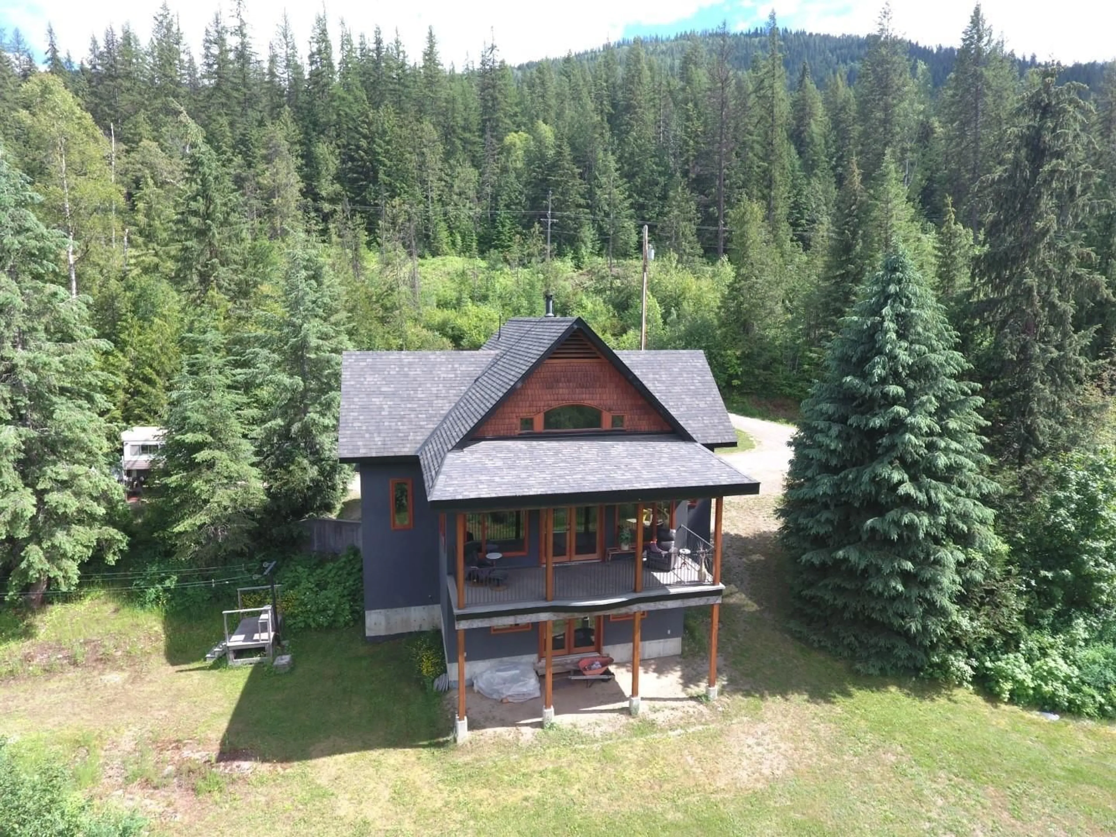 Frontside or backside of a home, cottage for 4087 3B Highway, Ross Spur British Columbia V0G1L1