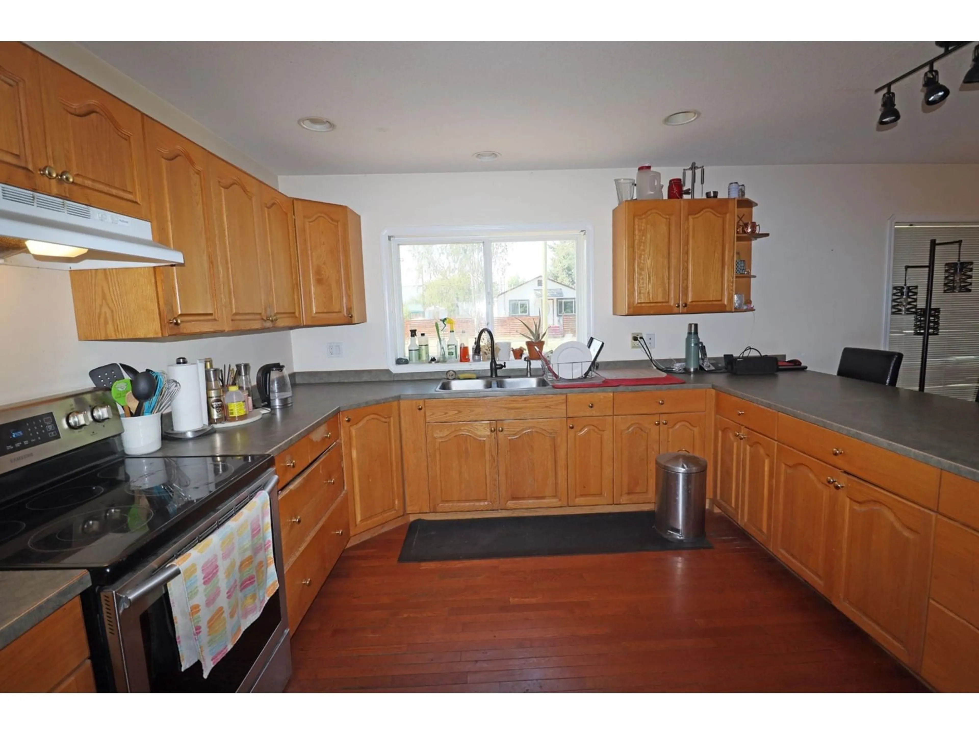 Standard kitchen, wood floors, cottage for 7330 18TH Street, Grand Forks British Columbia V0H1H0