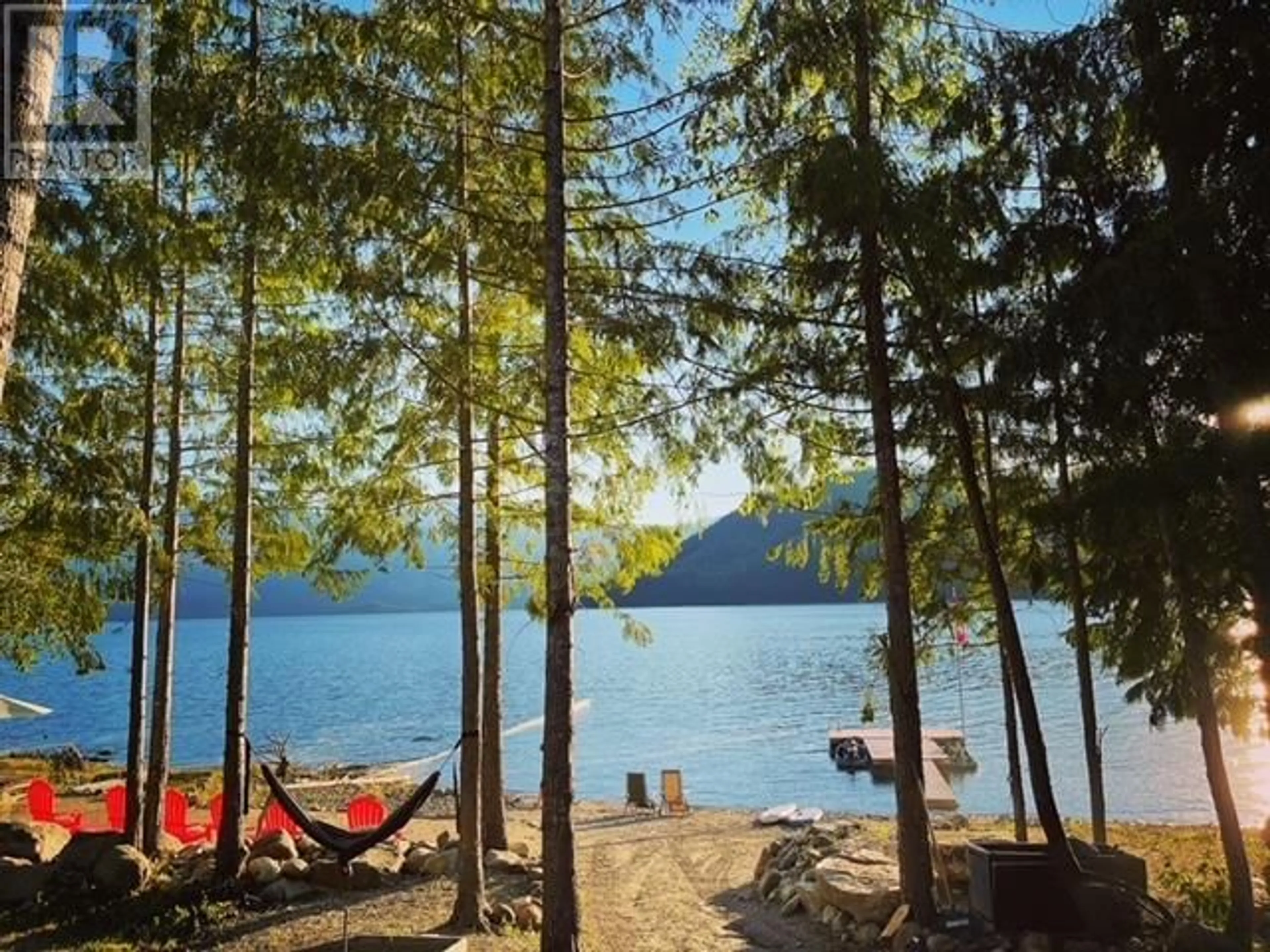 Patio, water/lake/river/ocean view for 475 GALENA SHORES DRIVE, Galena Bay British Columbia V0G1R2