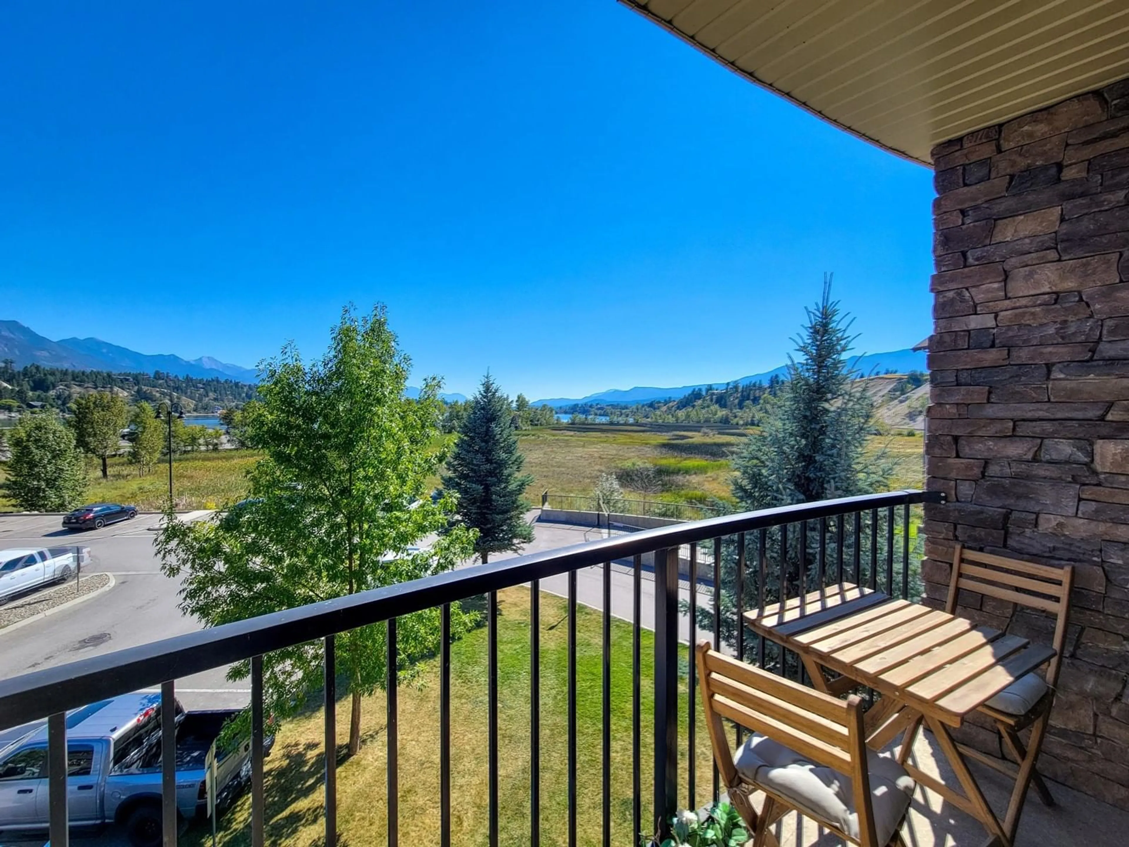 Balcony in the apartment, the view of lake or river for 205 THIRD Avenue Unit# 3305, Invermere British Columbia V0A1K7