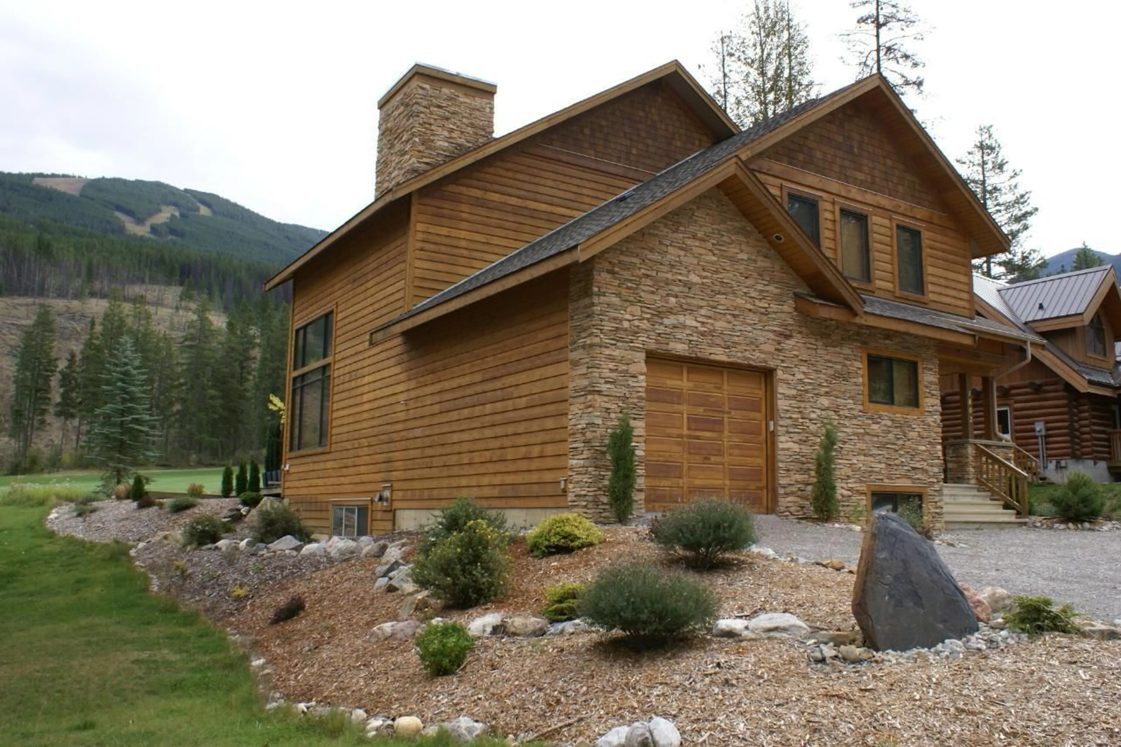 Home with brick exterior material for 1802 GREYWOLF Drive, Panorama British Columbia V0A1T0