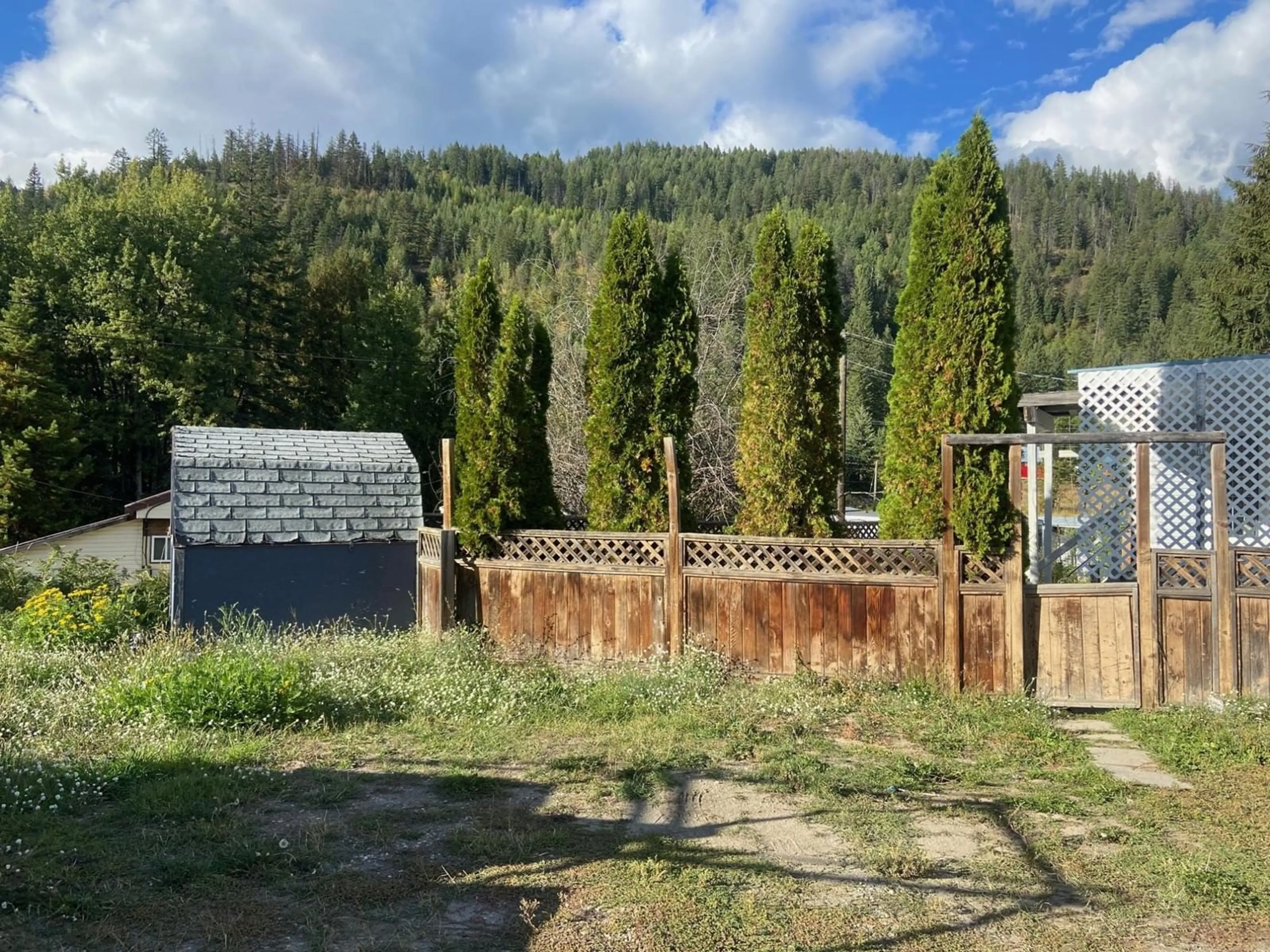 Shed for 891 MONTE VISTA Drive Unit# 5, Rossland British Columbia V0G1Y0