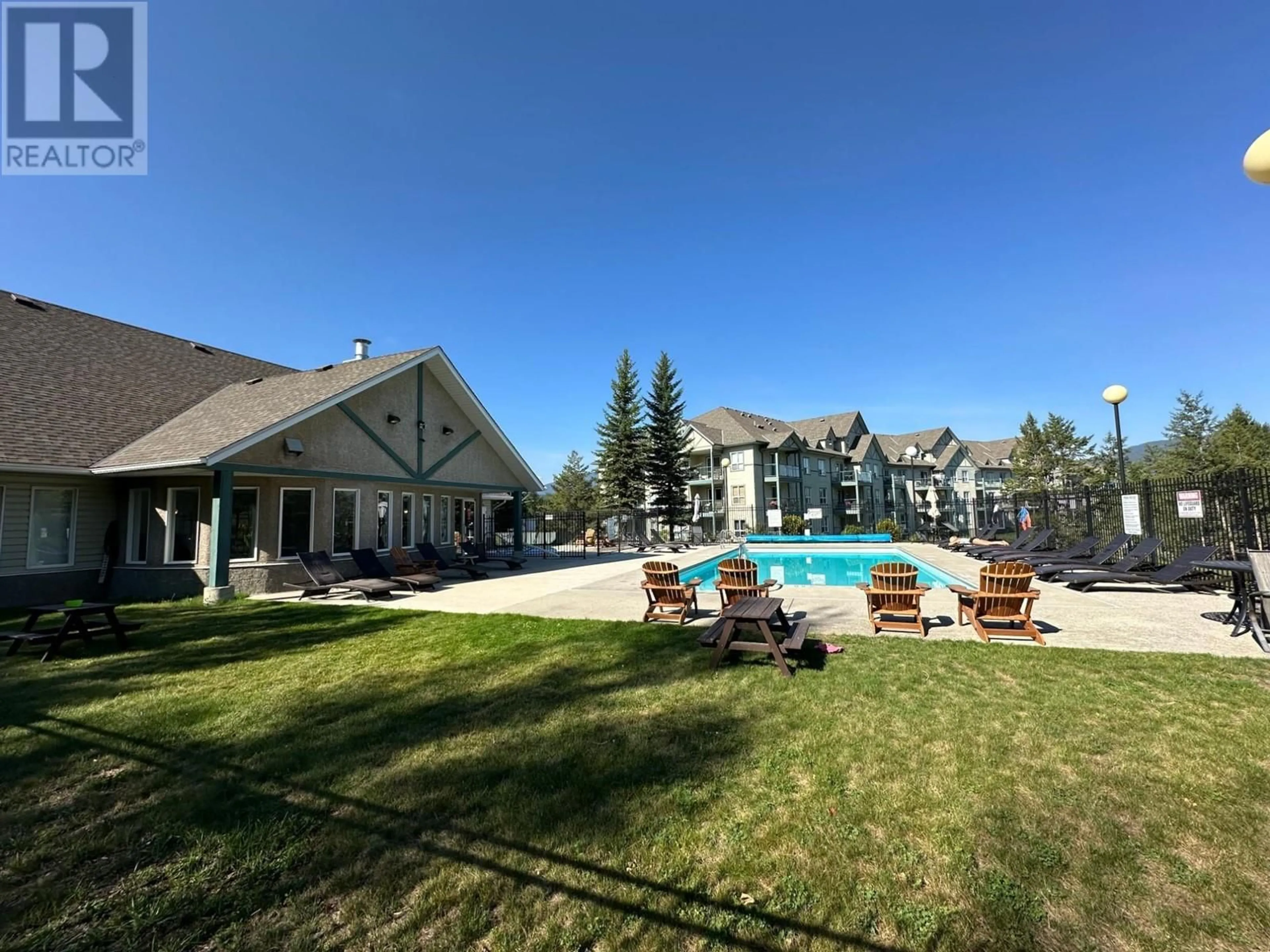 Pool for 210 - 4767 FORSTERS LANDING ROAD, Radium Hot Springs British Columbia V0A1M0