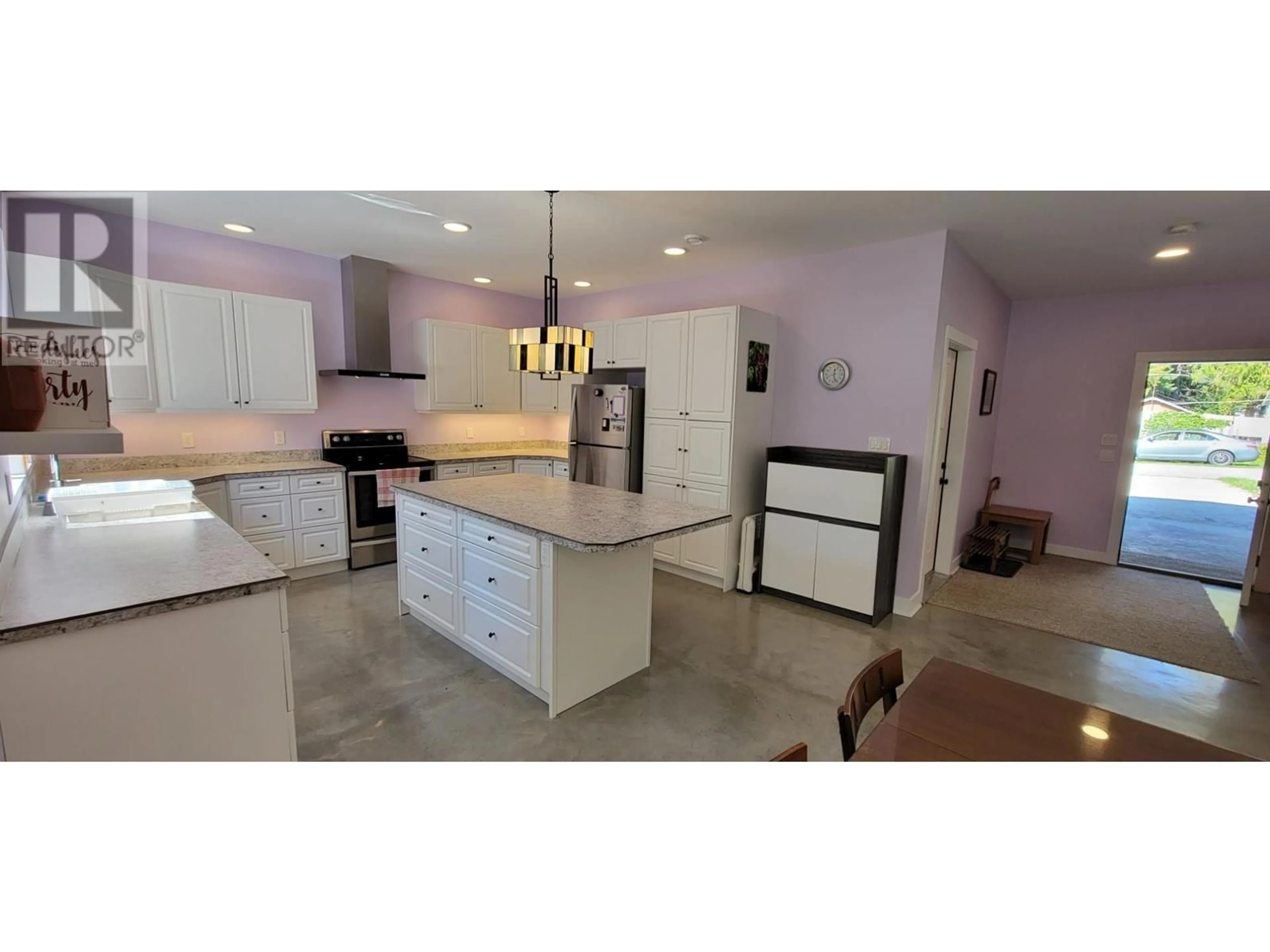 Open concept kitchen, ceramic/tile floor for 515 9TH AVENUE, New Denver British Columbia V0G1S0