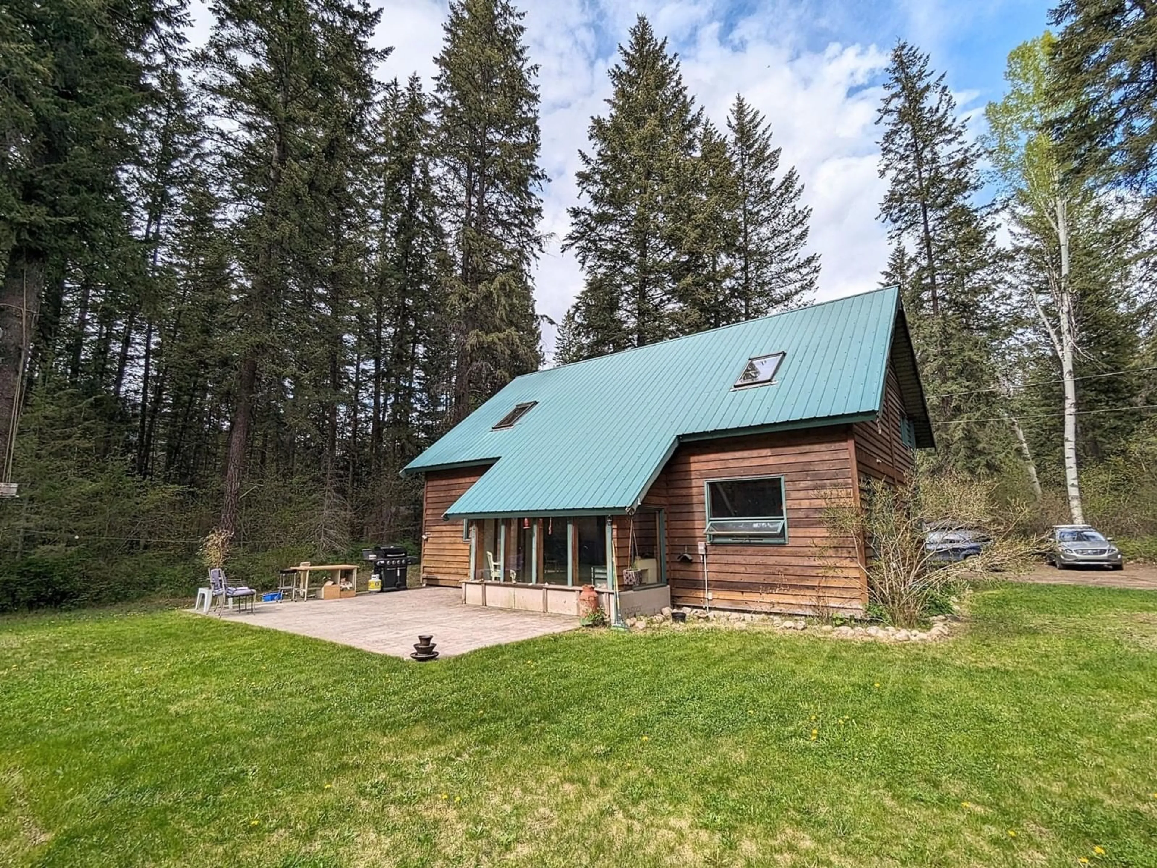 Cottage for 5862 PARADISE VALLEY ROAD, Winlaw British Columbia V0G2J0