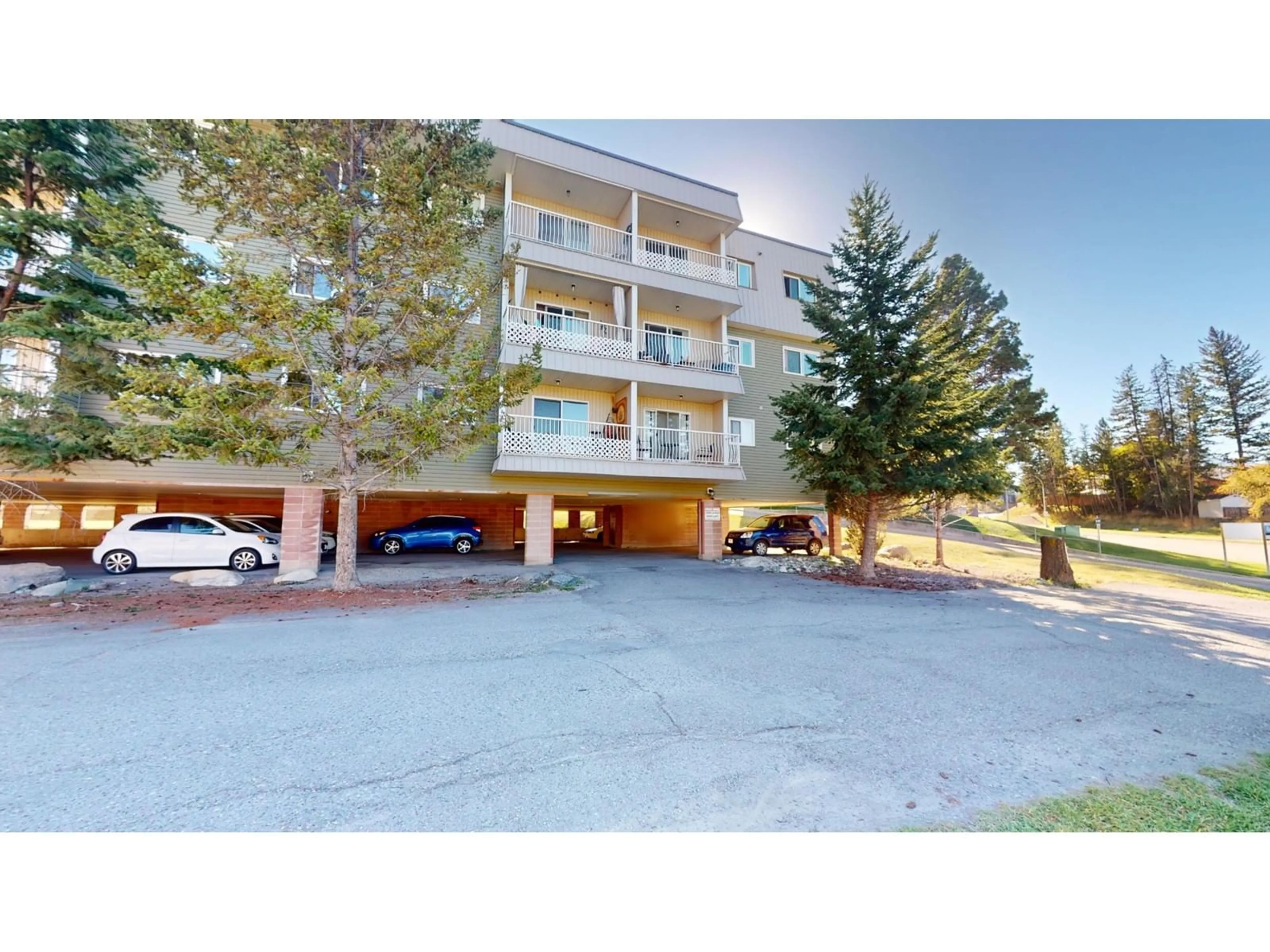 A pic from exterior of the house or condo, the street view for 2015 2ND  N Street Unit# 1214, Cranbrook British Columbia V1C3L4