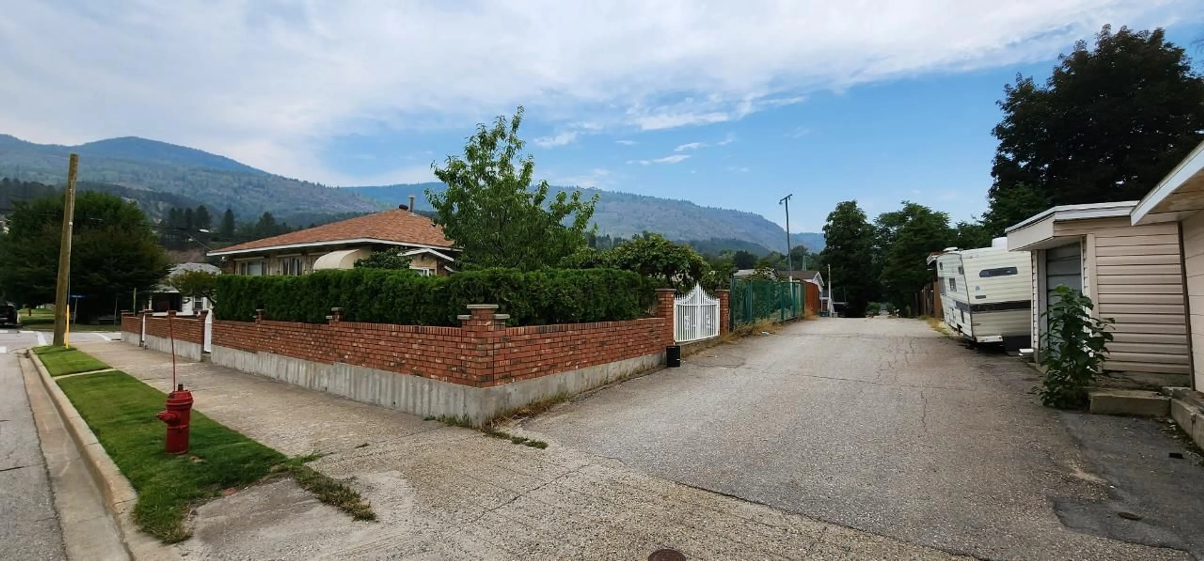 Frontside or backside of a home, the street view for 1912 THIRD Avenue, Trail British Columbia V1R1R4