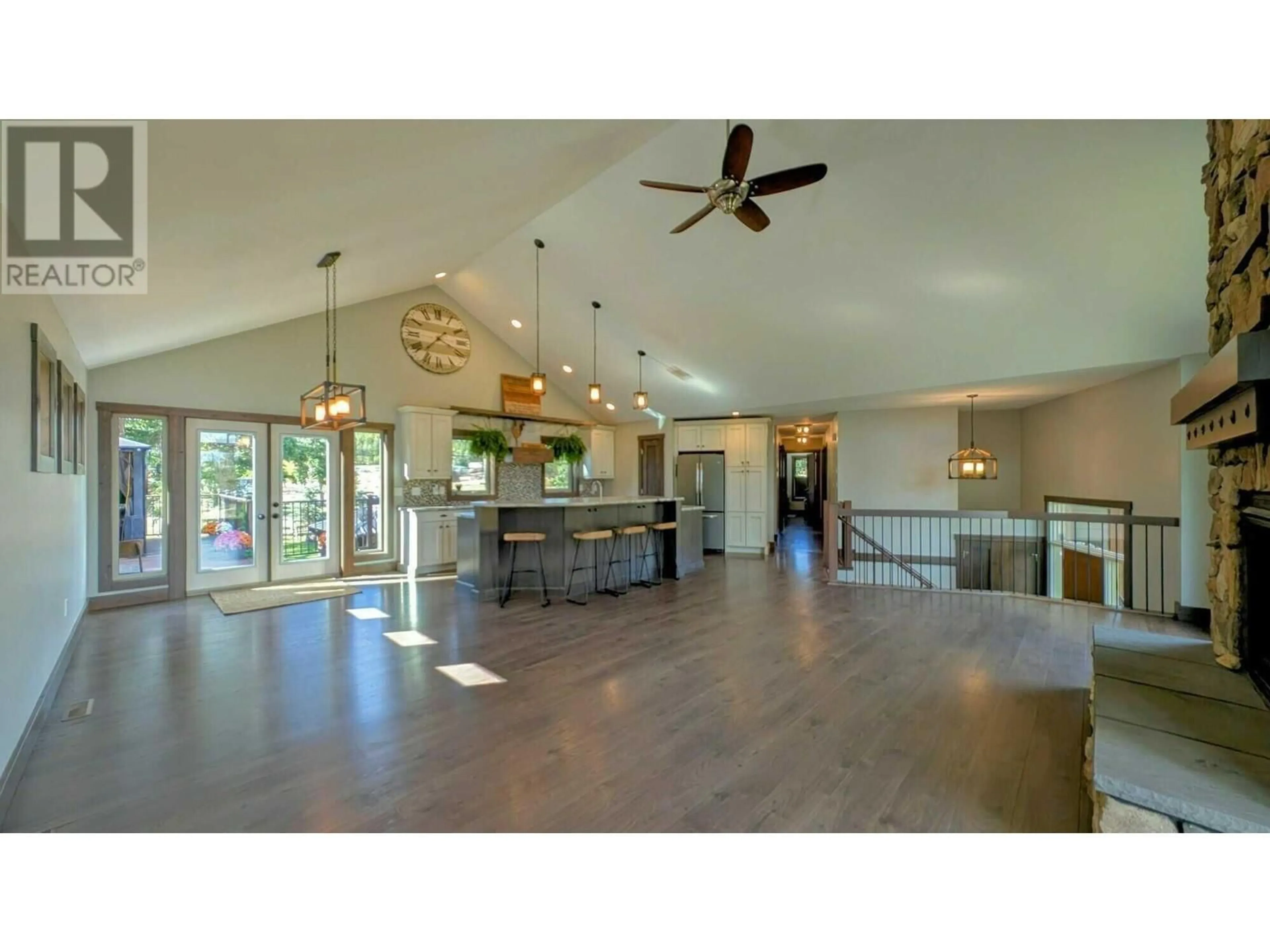 Open concept kitchen, unknown for 3271 41ST  S AVENUE, Cranbrook British Columbia V1C6Z9