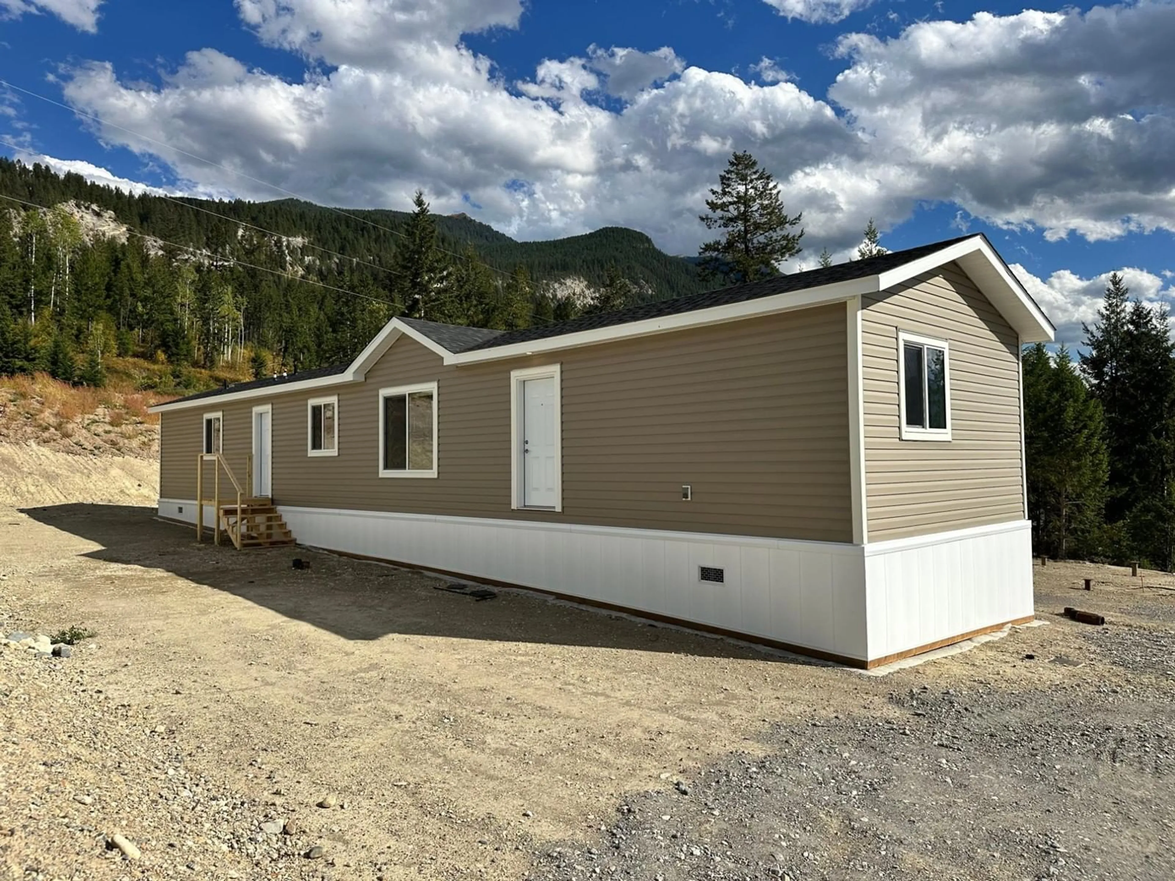 Home with vinyl exterior material for 470 REFLECTION LAKE Road Unit# 43, Golden British Columbia V0A1H6