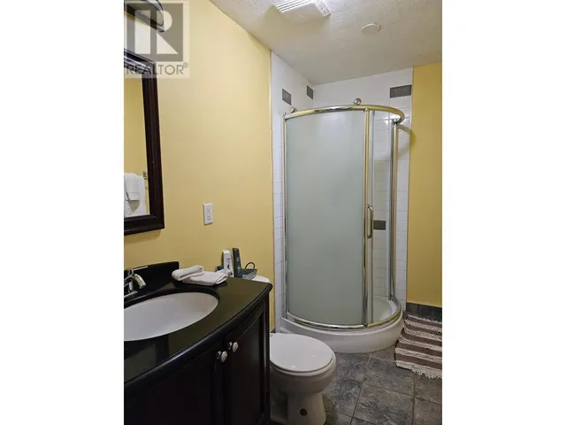 88 1ST  NW AVENUE, Nakusp 4