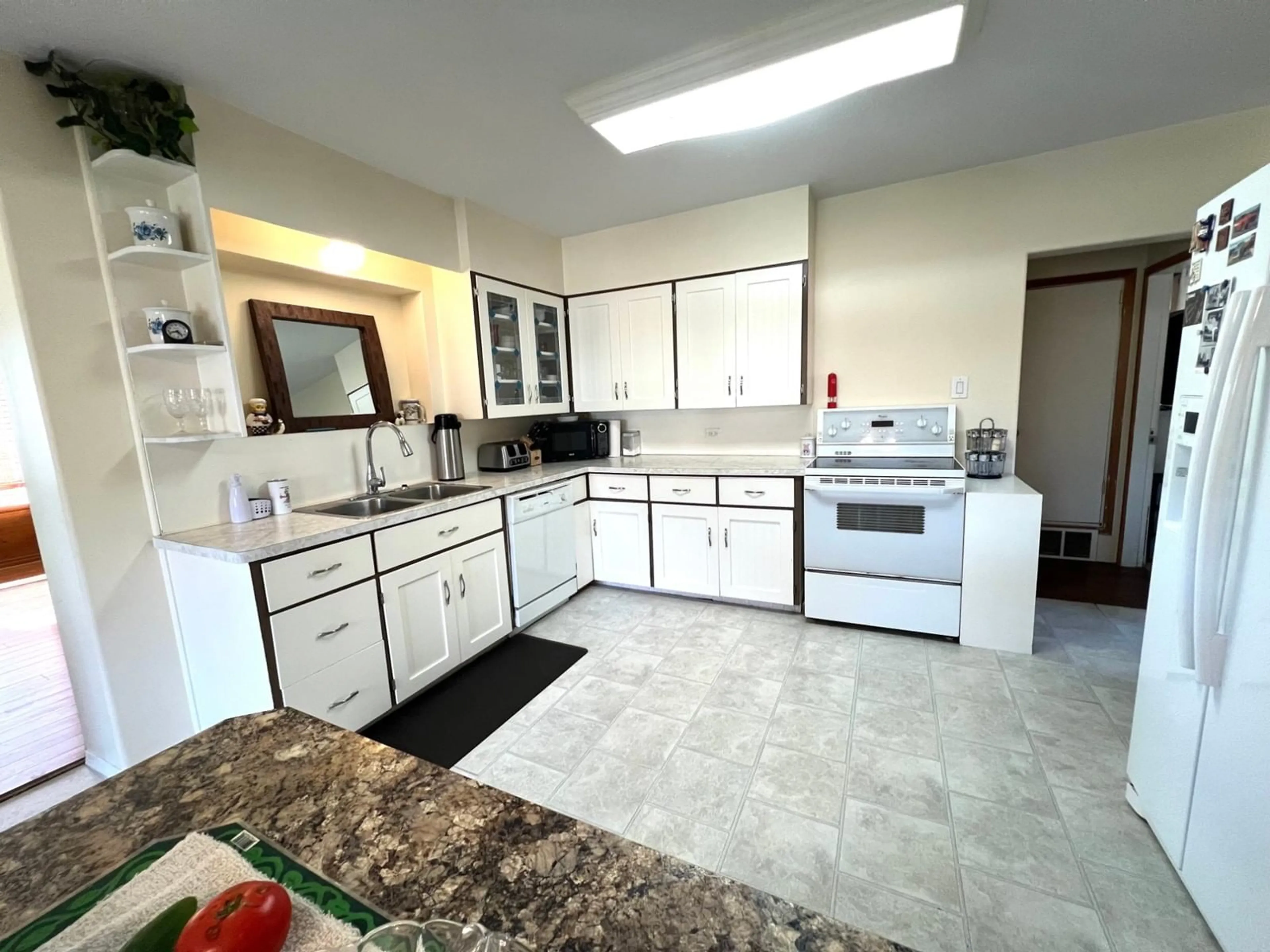 Kitchen, ceramic floors, cottage for 21 SHORT Street, Fruitvale British Columbia V0G1L0