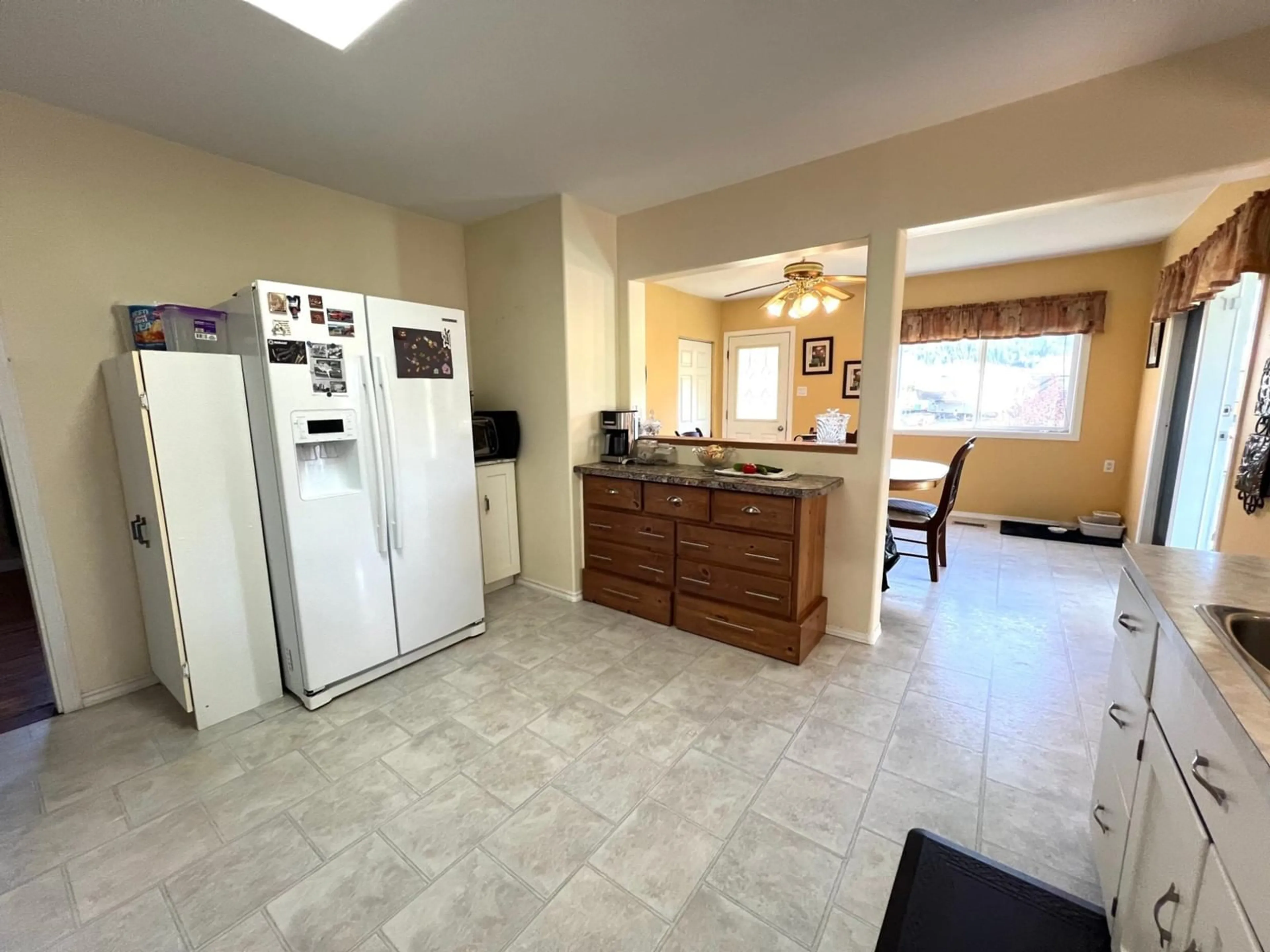 Kitchen, ceramic floors, cottage for 21 SHORT Street, Fruitvale British Columbia V0G1L0