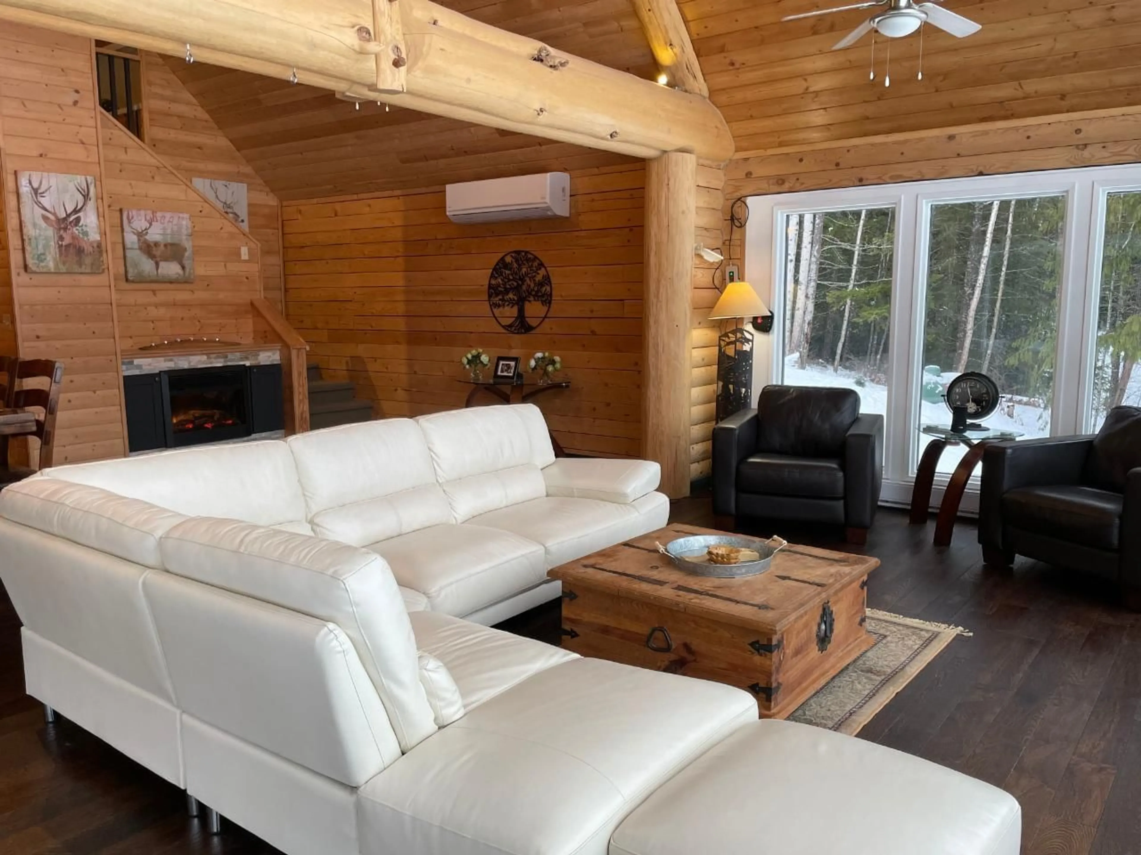 Living room, wood floors for 4210 MOLE Road, Burton British Columbia V0G1R0